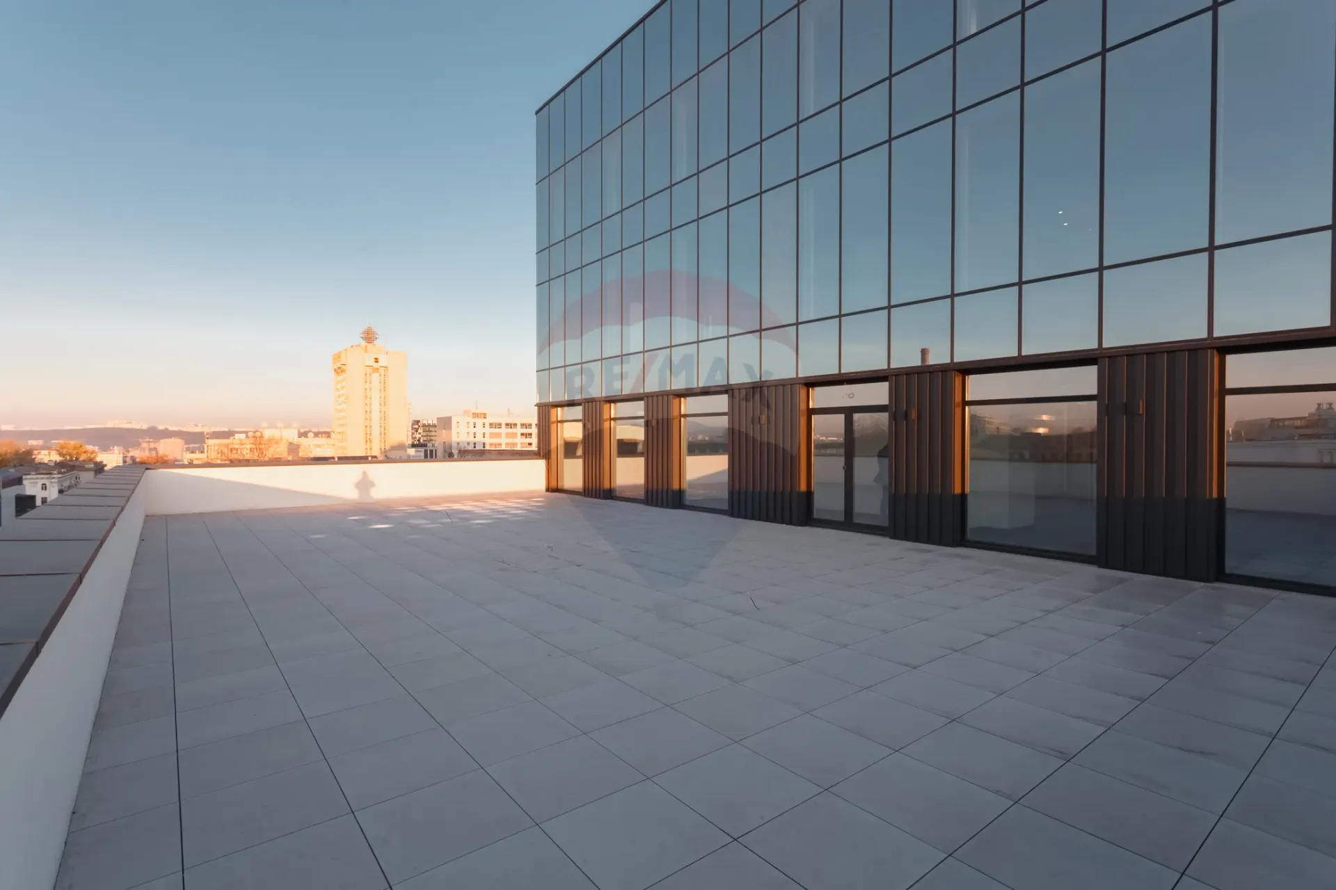 1-bedroom office, 100 m² — Image 5