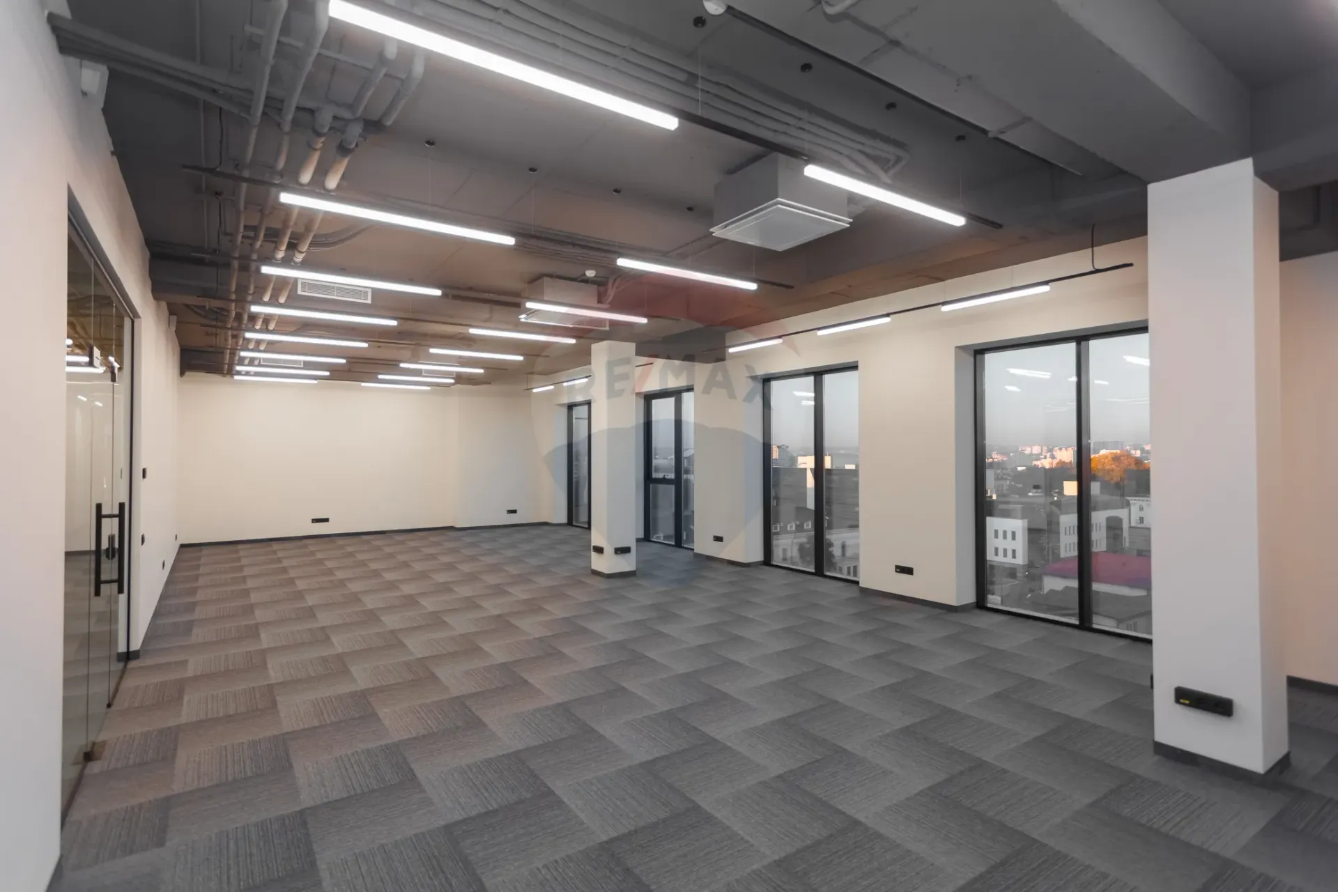 1-bedroom office, 100 m² — Image 8