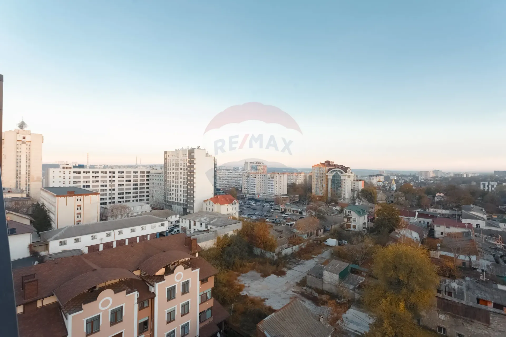 1-bedroom office, 100 m² — Image 18