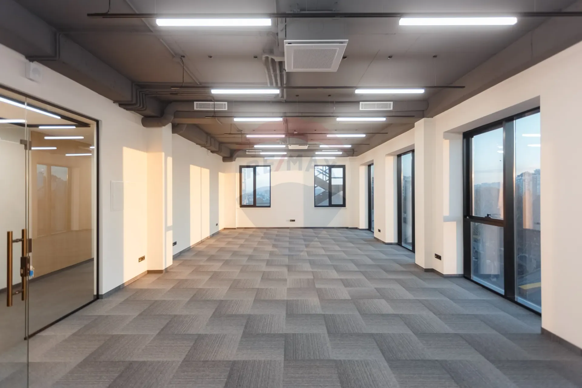 1-bedroom office, 100 m² — Image 10