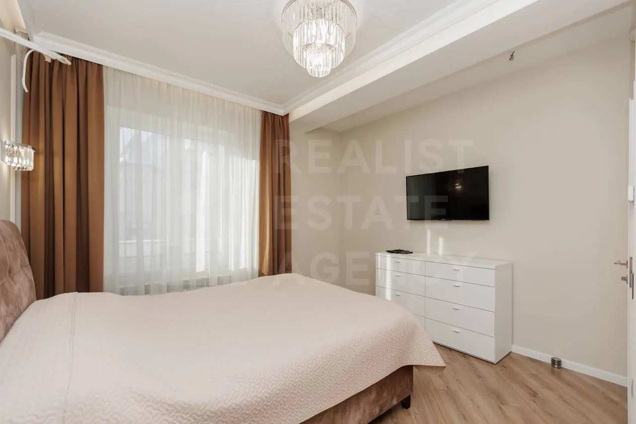 2-этажный дом, 5 комнат, 200 м² — Изображение 3