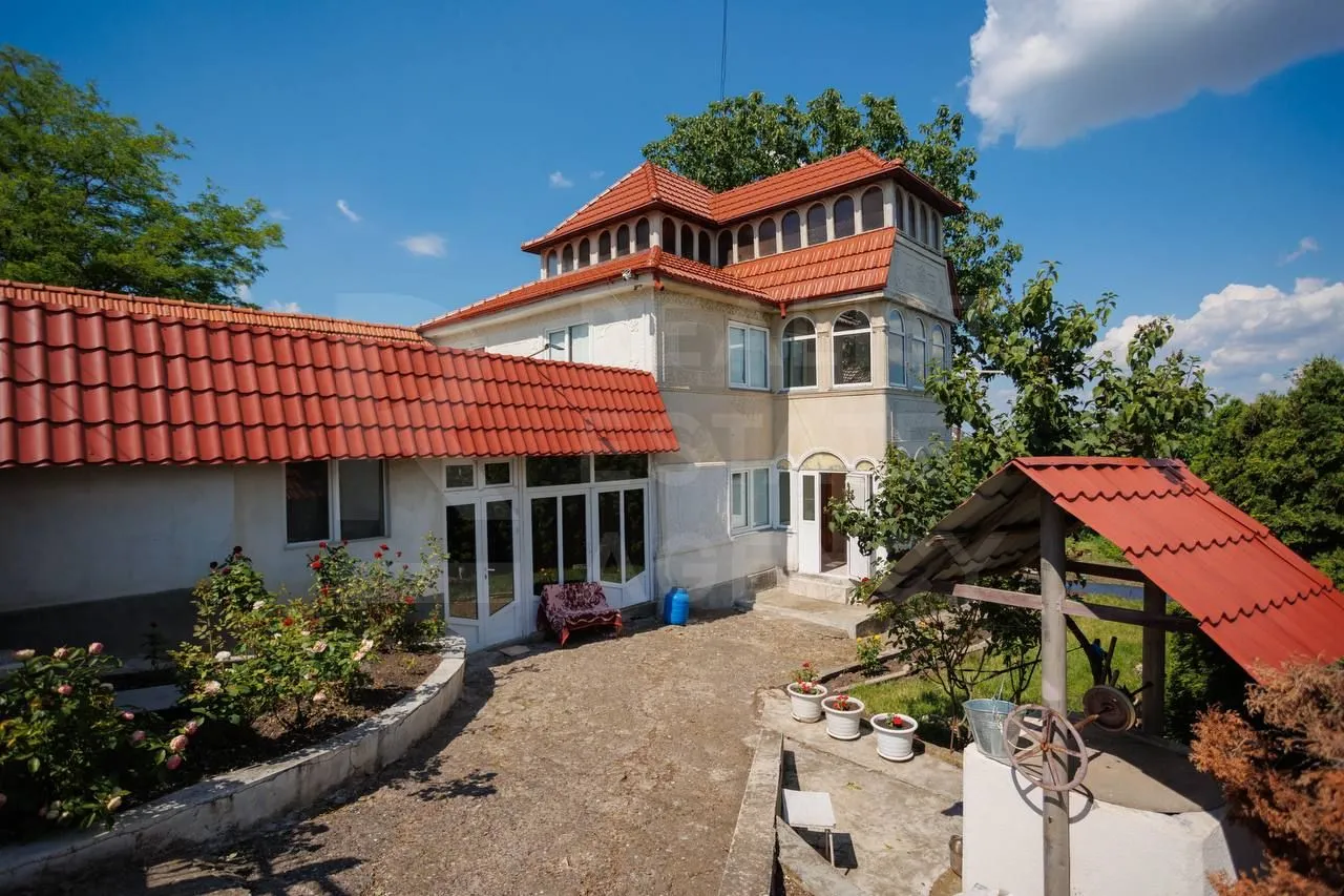 2-этажный дом, 4 комнаты, 174 м² — Изображение 1