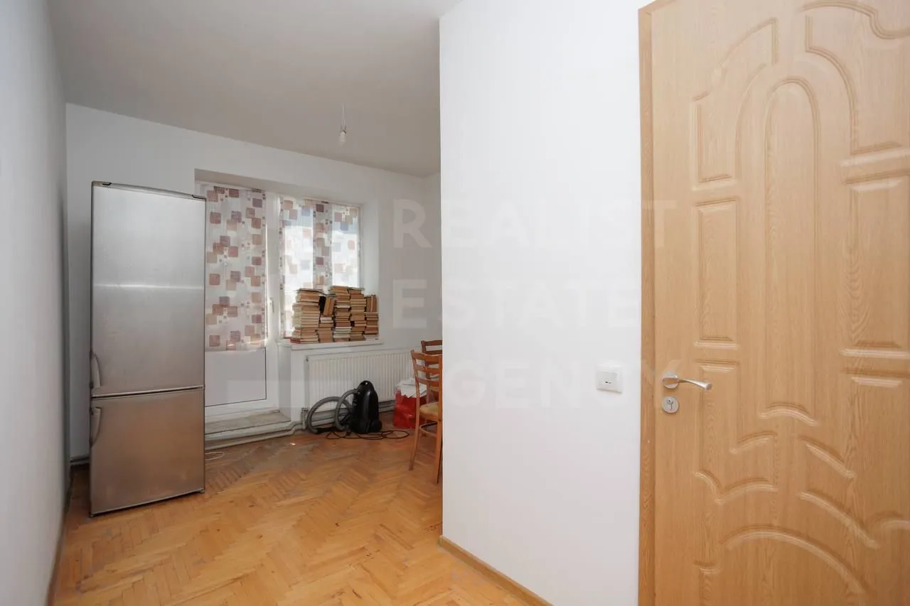 2-этажный дом, 4 комнаты, 174 м² — Изображение 2