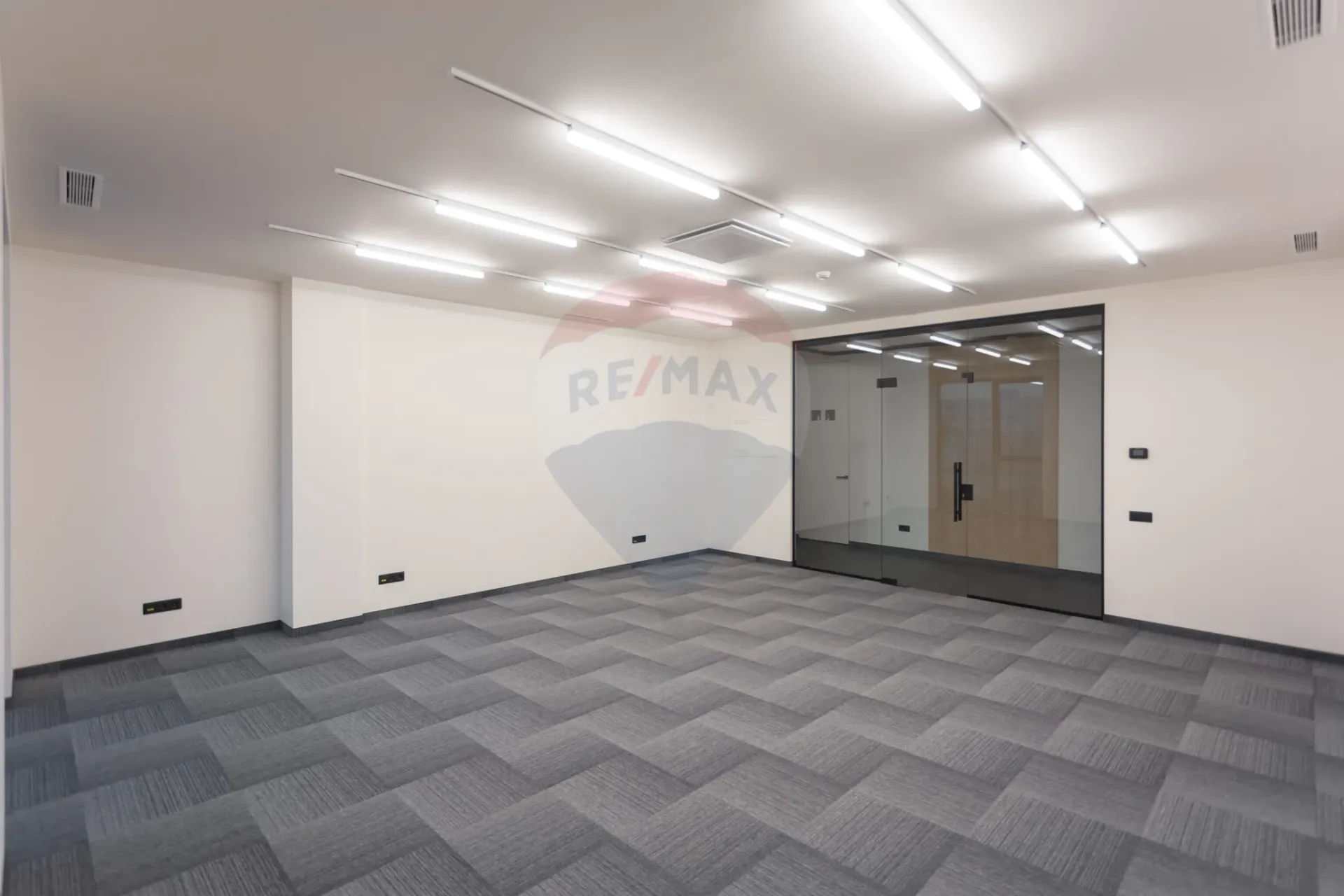 1-bedroom office, 100 m² — Image 13