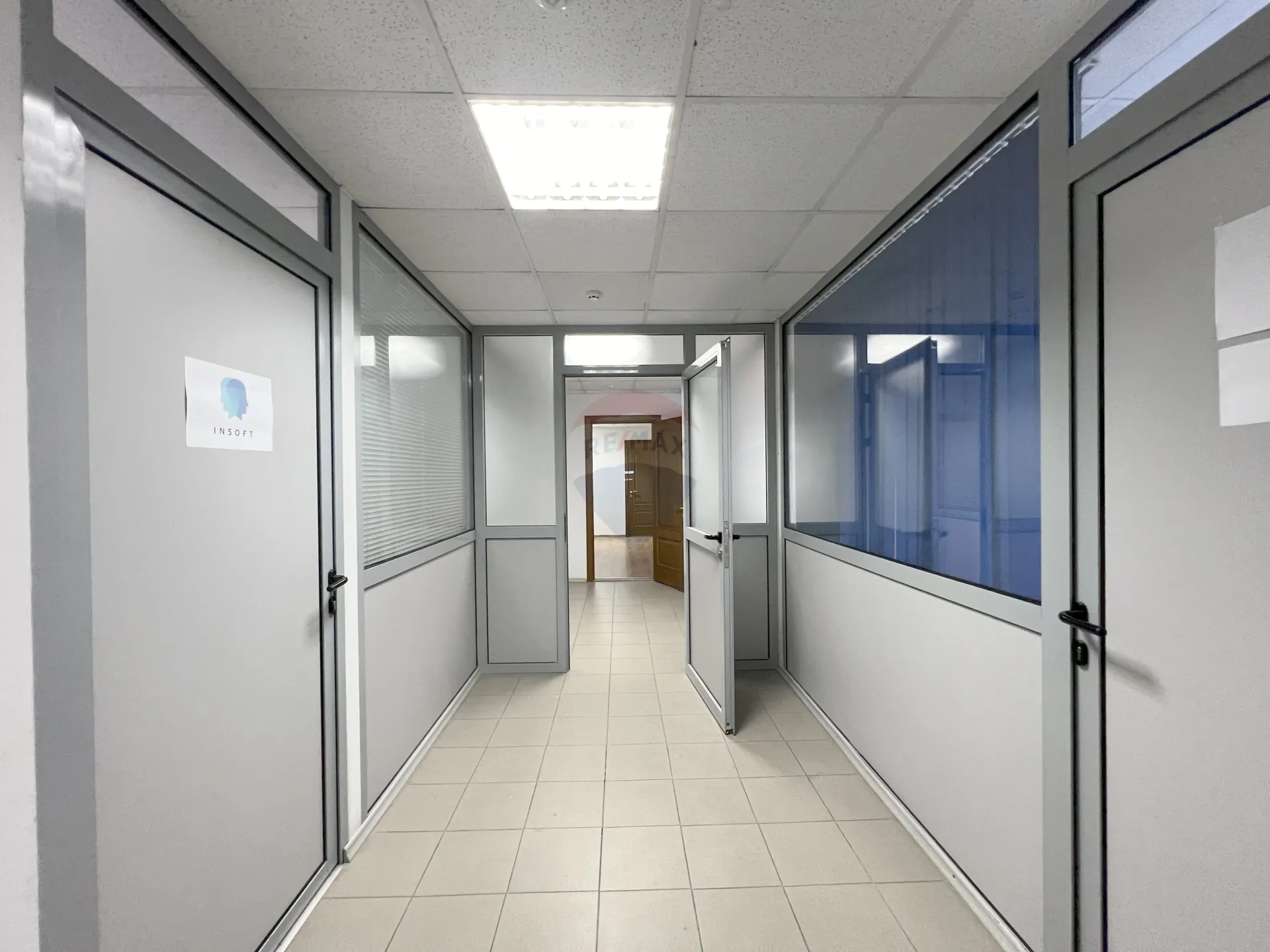 1-bedroom office, 50 m² — Image 14