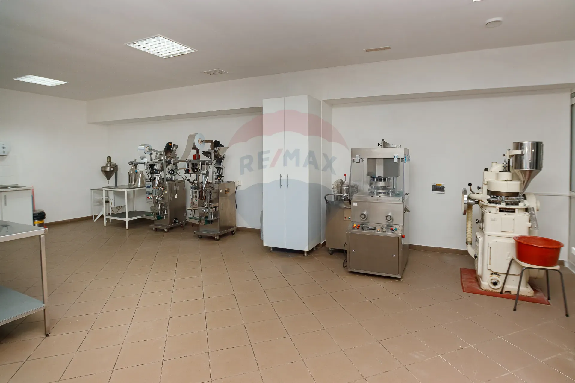 Production space, 3 154.8 m² — Image 18