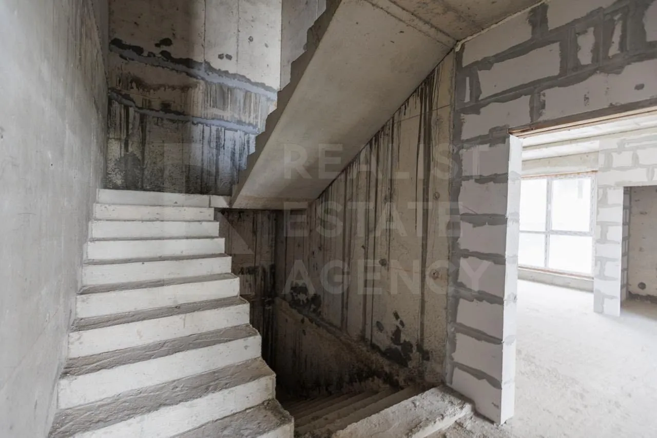 3-этажный дом, 3 комнаты, 166 м² — Изображение 3