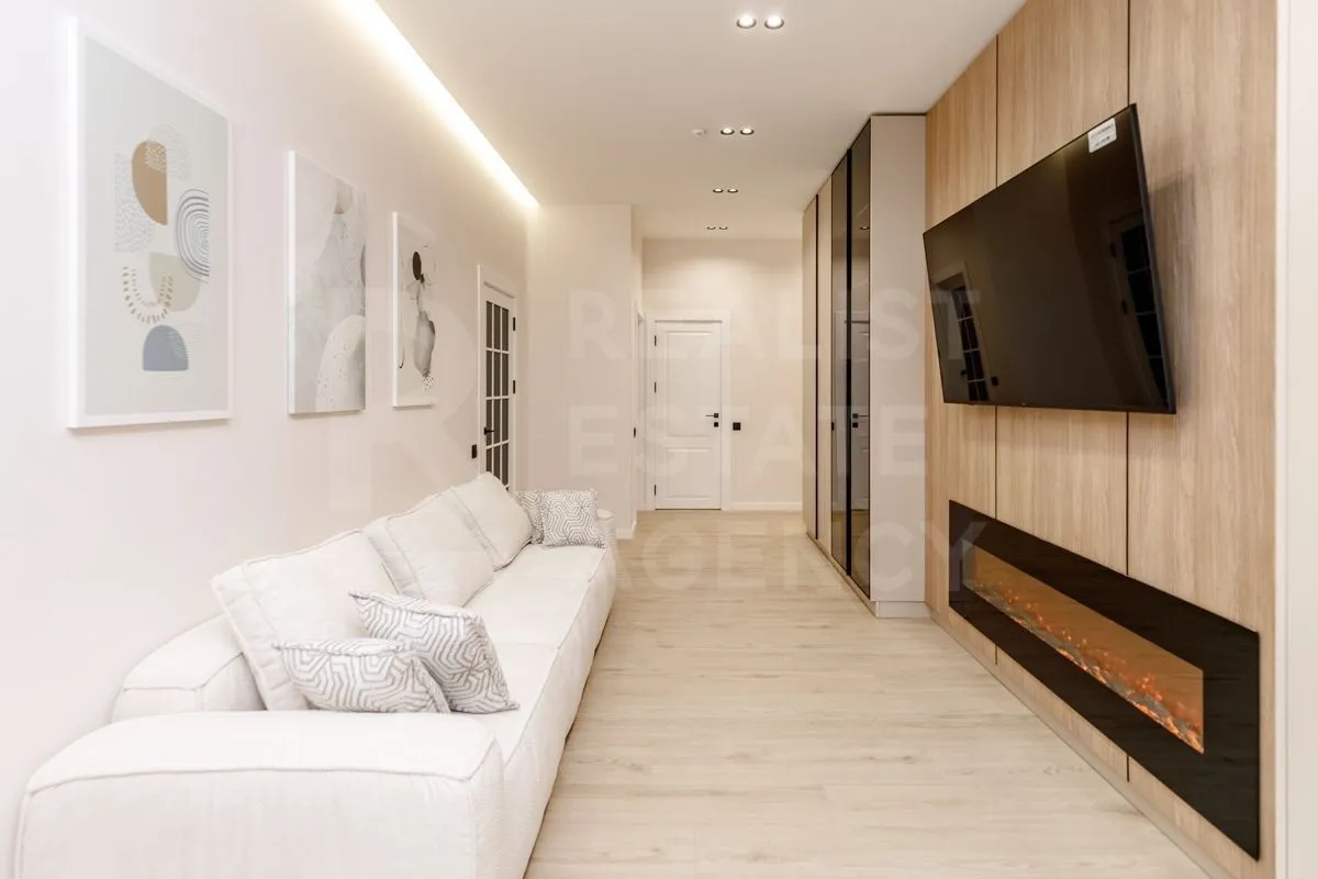 3-комнатная квартира, 106.6 м² — Изображение 1
