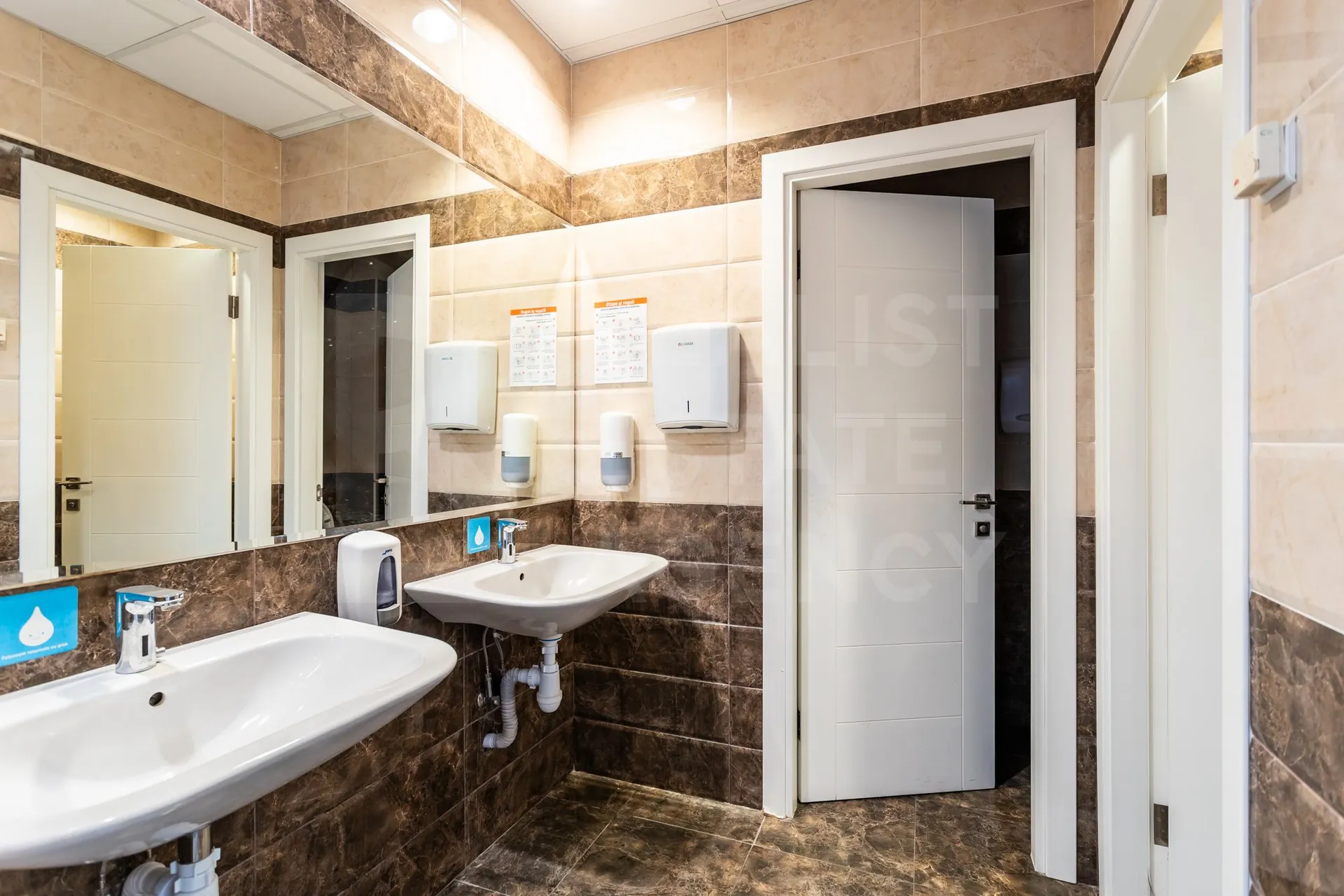 12-комнатный офис, 615.4 м² — Изображение 3
