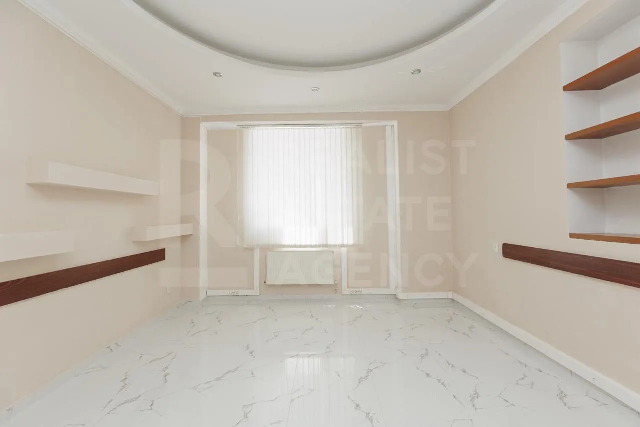 10-camere birou, 320 m² — Imagine 2