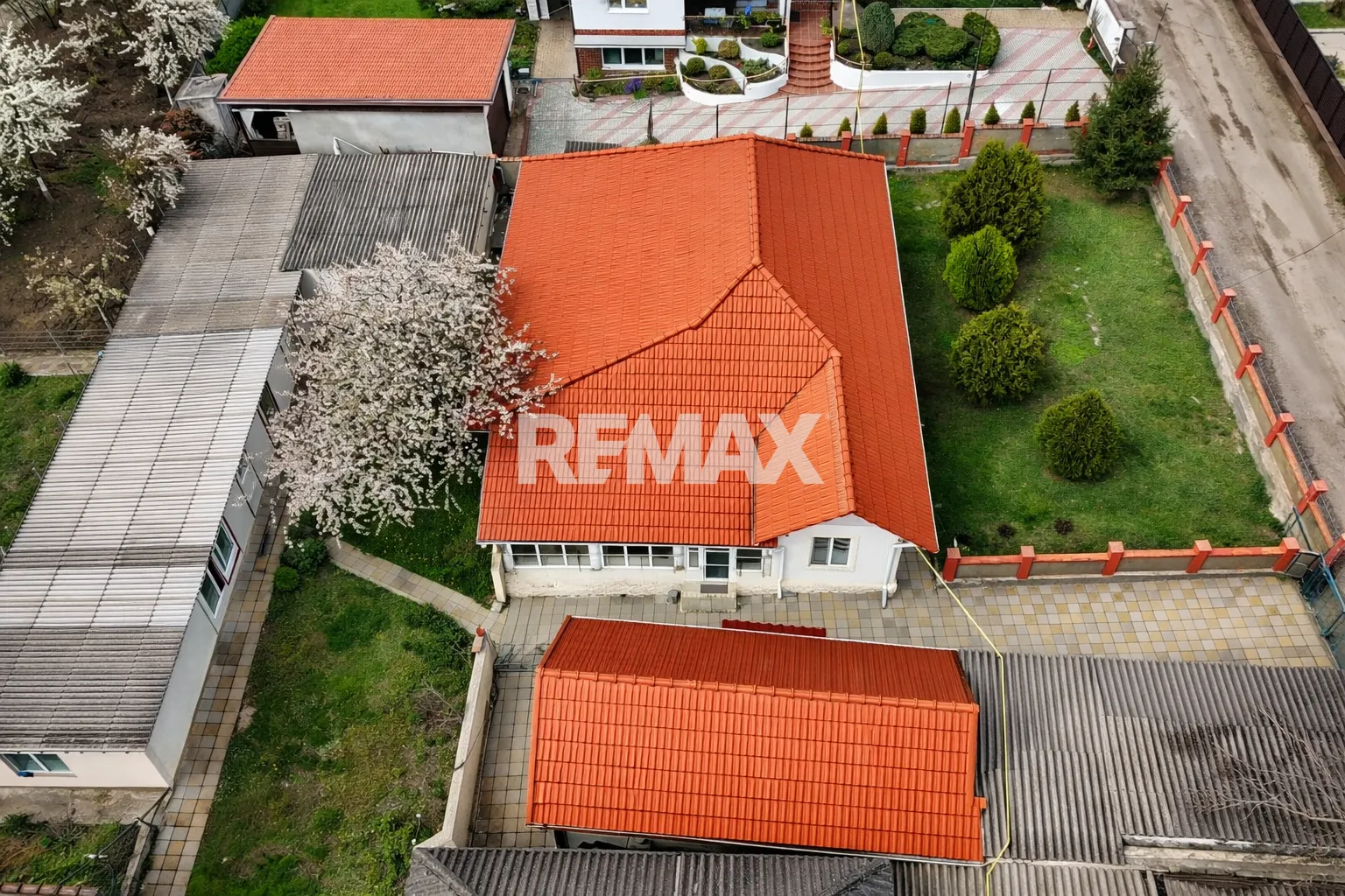 1-floor house, 140 m² — Image 16