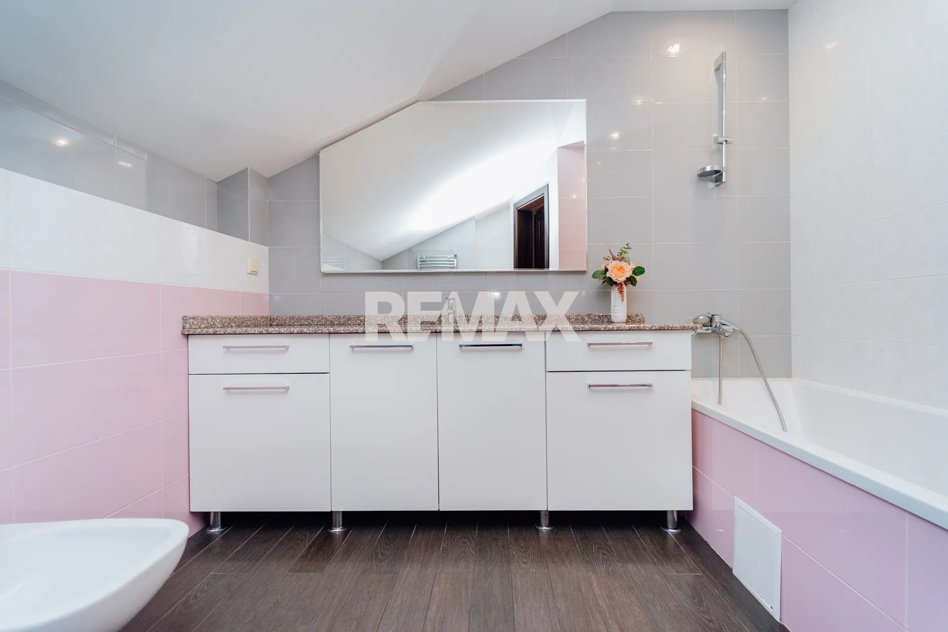 2-floor house, 160 m² — Image 16