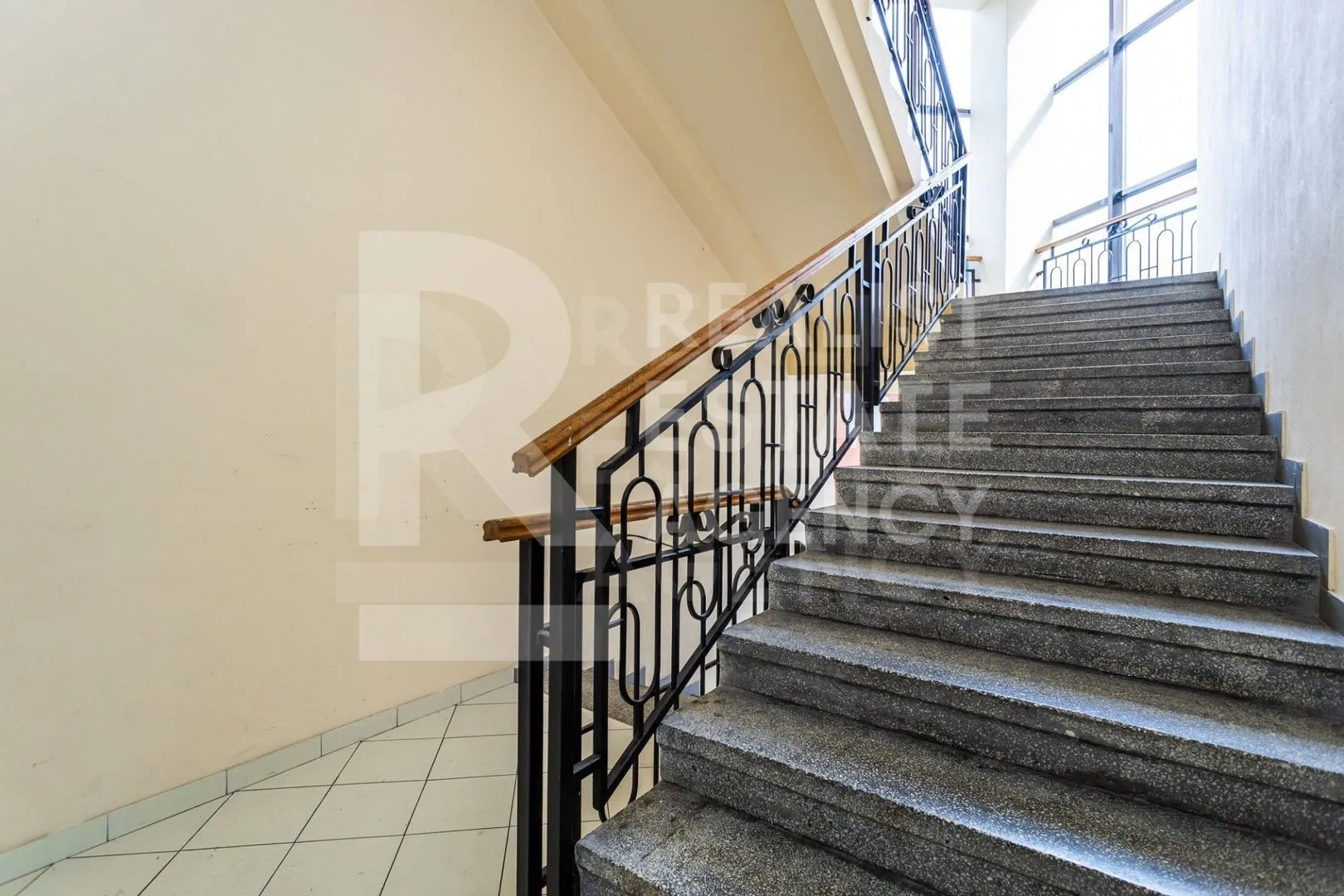 Spațiu comercial, 1 380 m² — Imagine 3