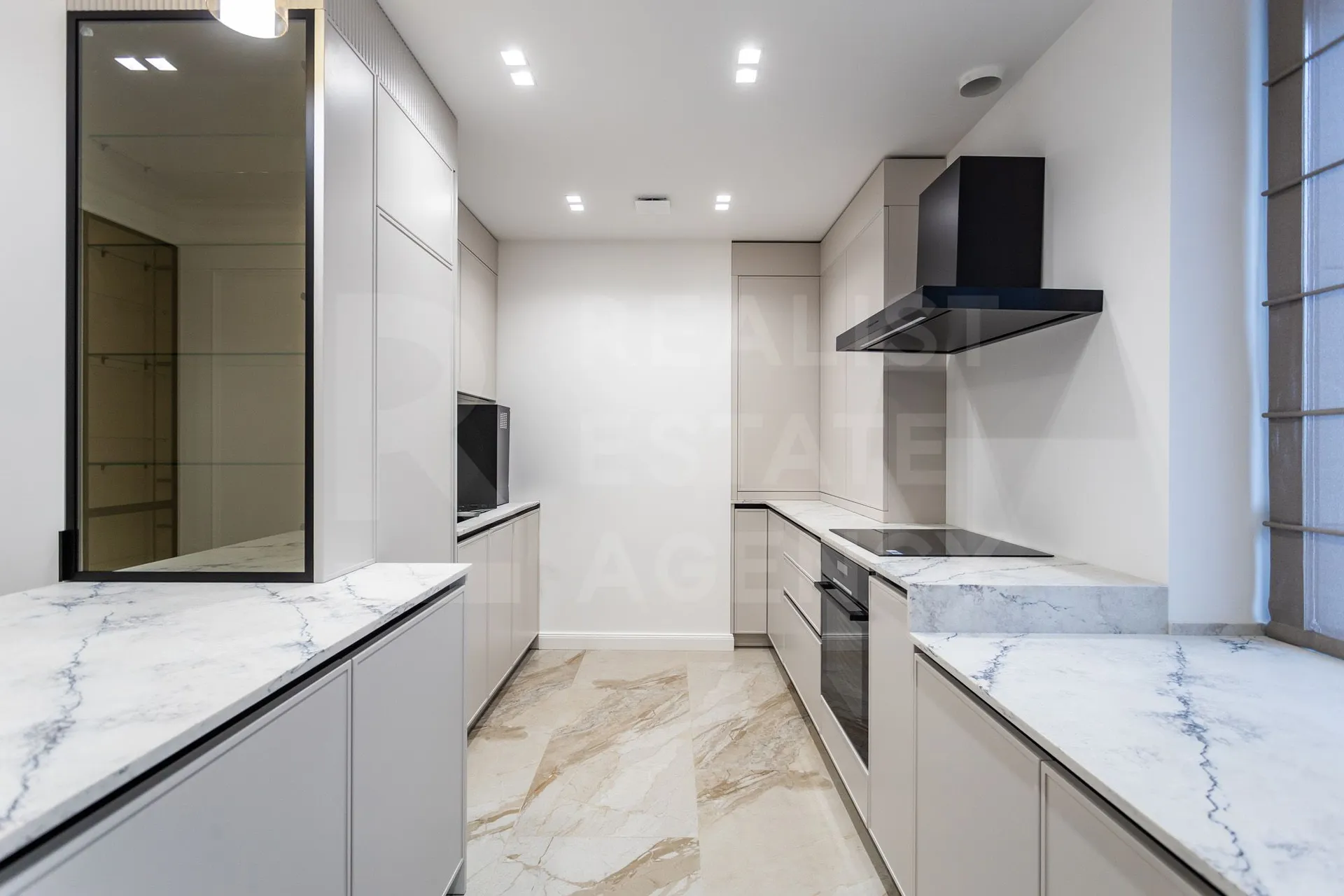 4-комнатная квартира, 146 м² — Изображение 2