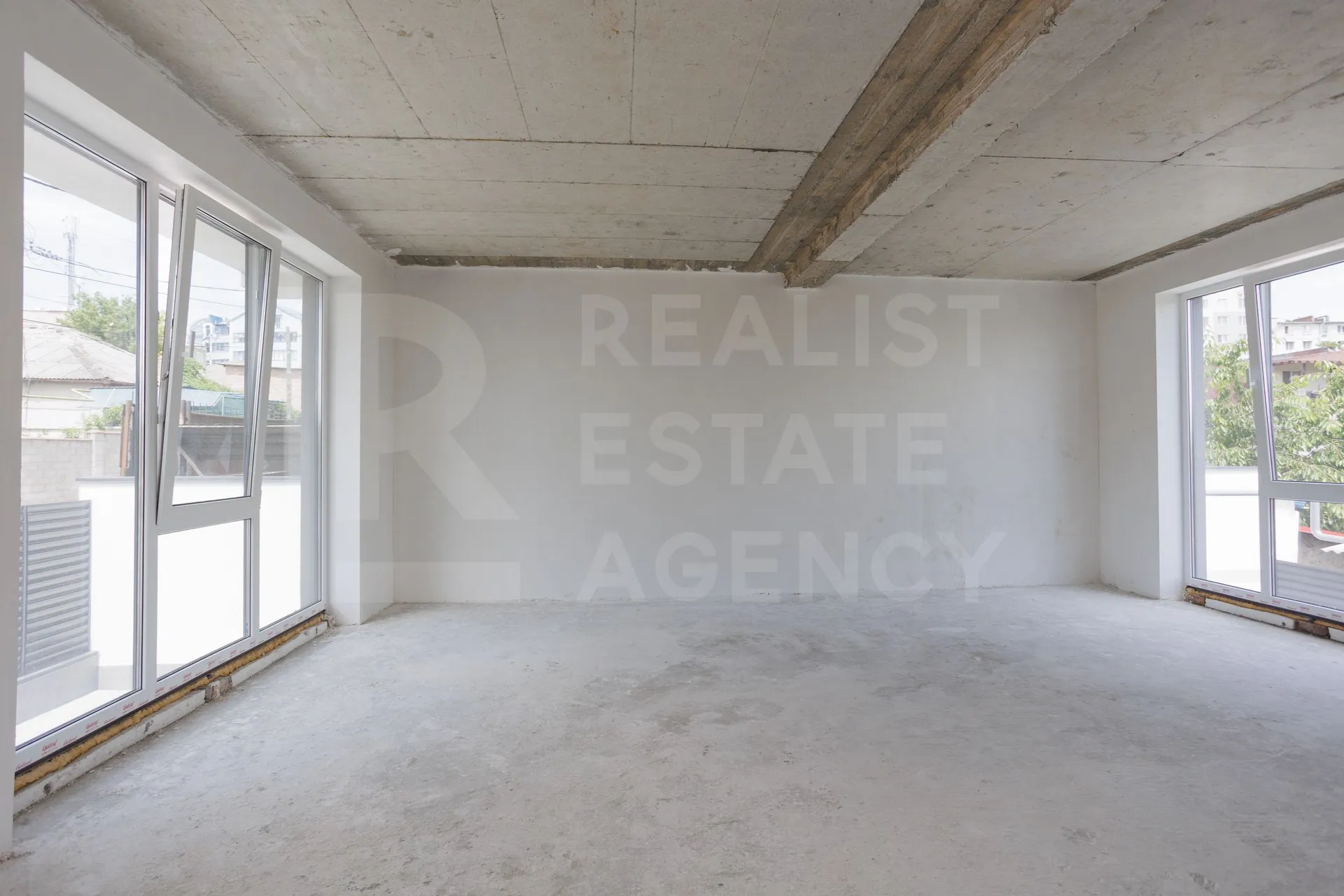 2-etaje casă, 3 camere, 170 m² — Imagine 2