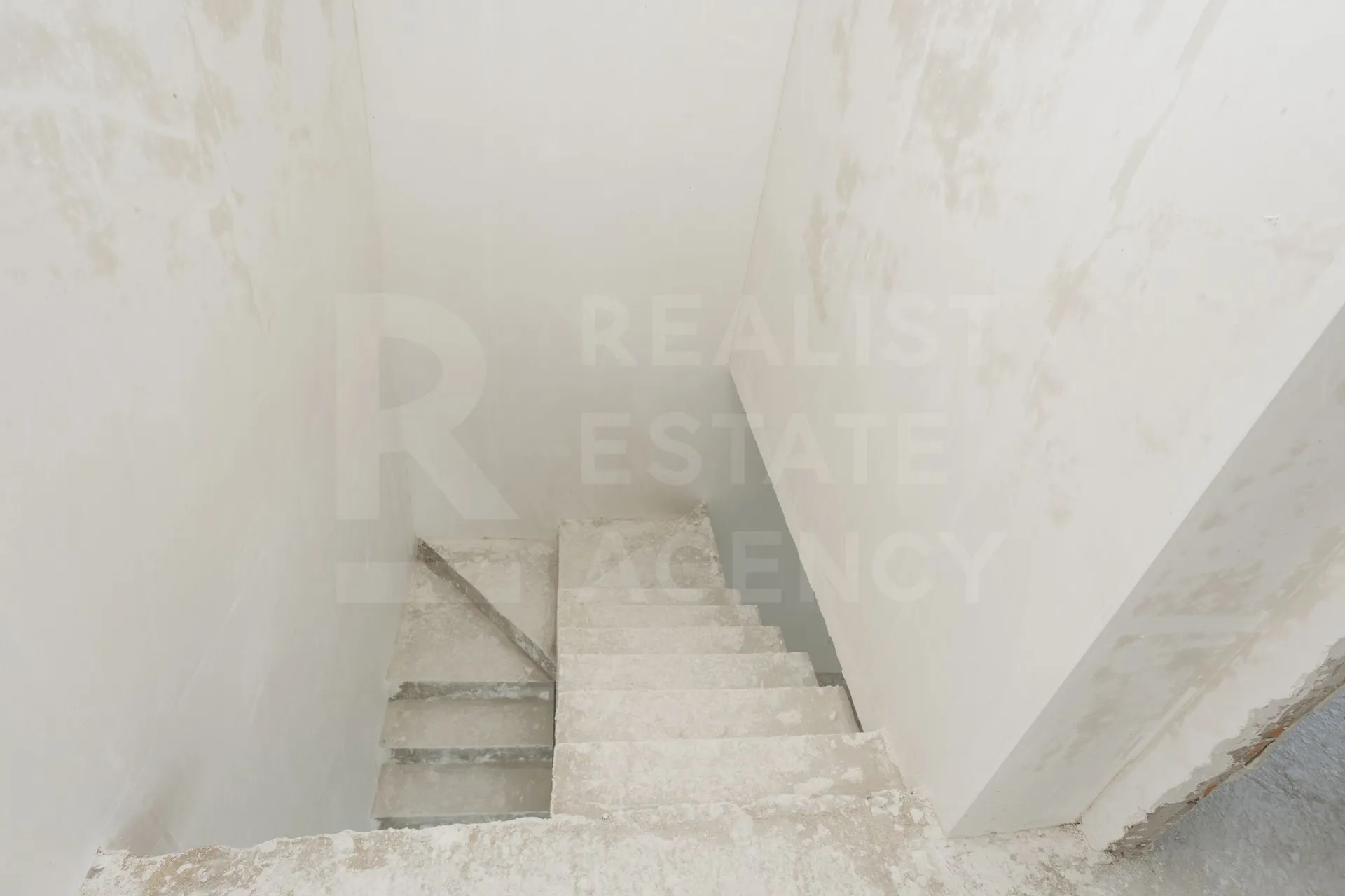 2-etaje casă, 3 camere, 170 m² — Imagine 3