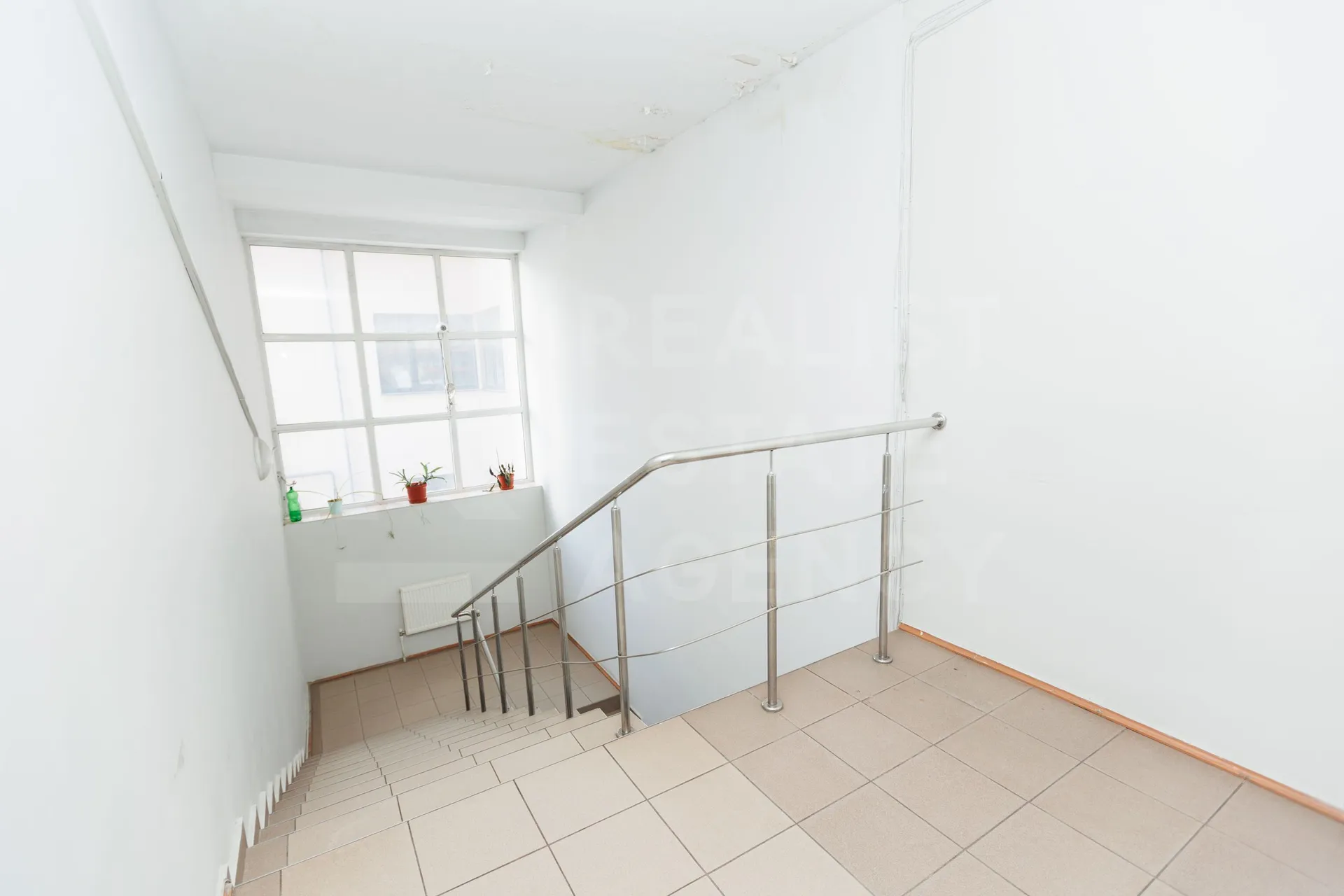 Spațiu comercial, 824 m² — Imagine 4