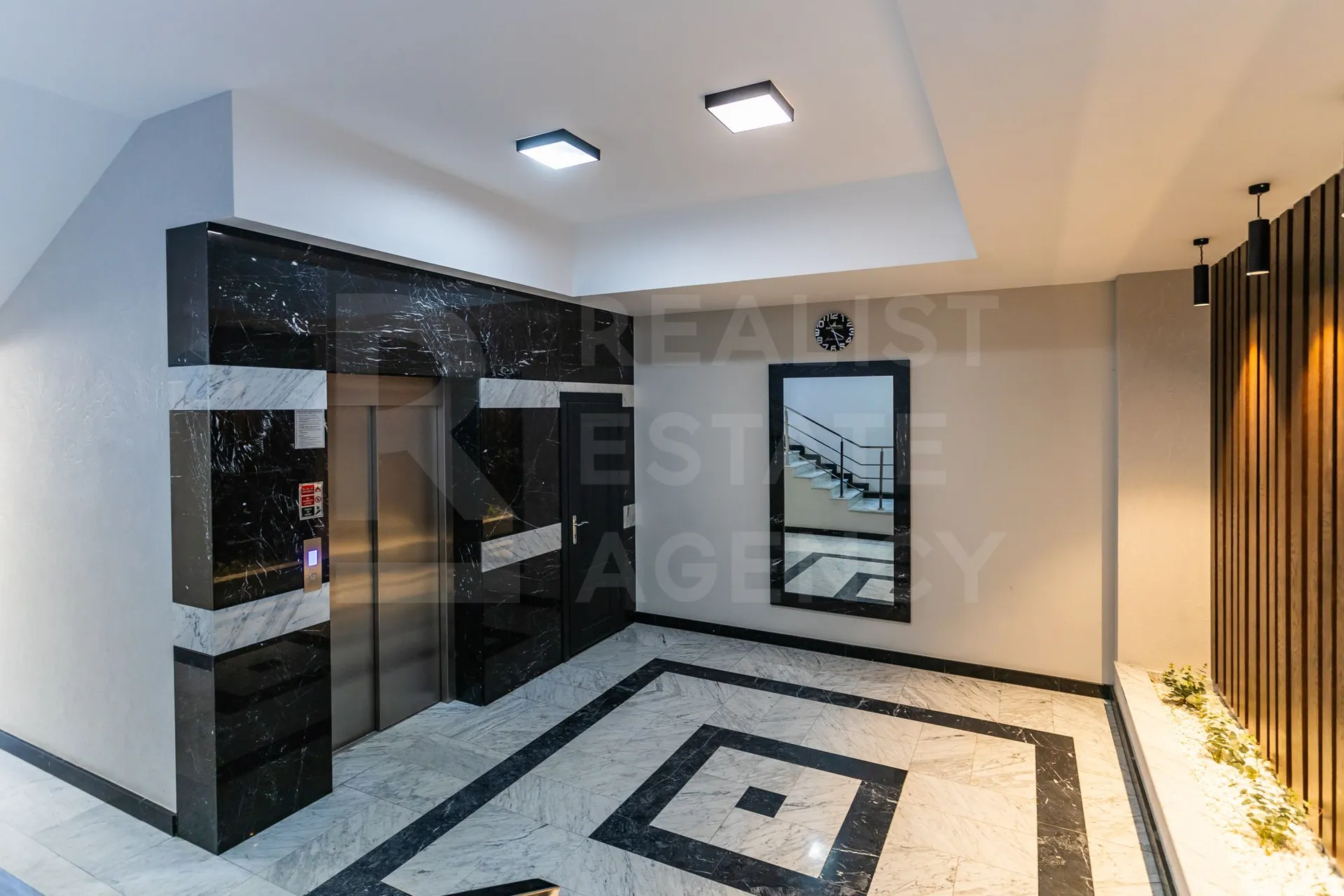 4-комнатная квартира, 312 м² — Изображение 3