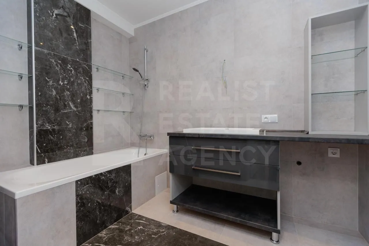 2-bedroom apartment, 68 m² — Image 3