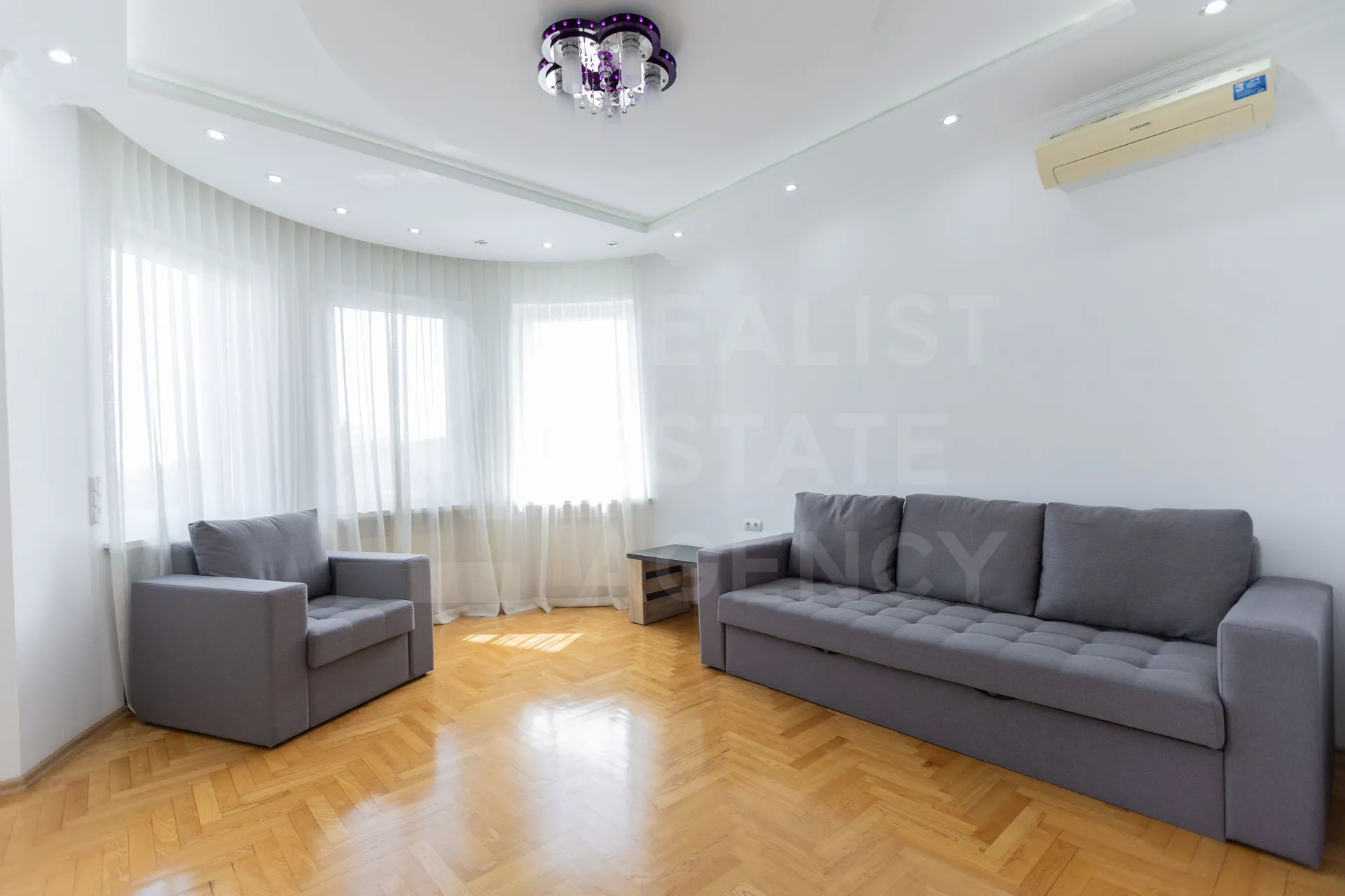 3-этажный дом, 5 комнат, 250 м² — Изображение 3