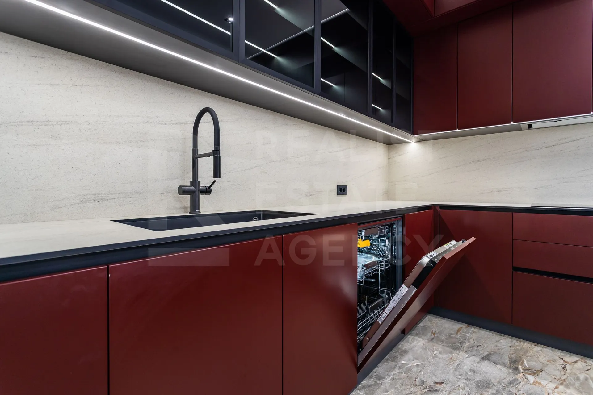 4-комнатная квартира, 178 м² — Изображение 2