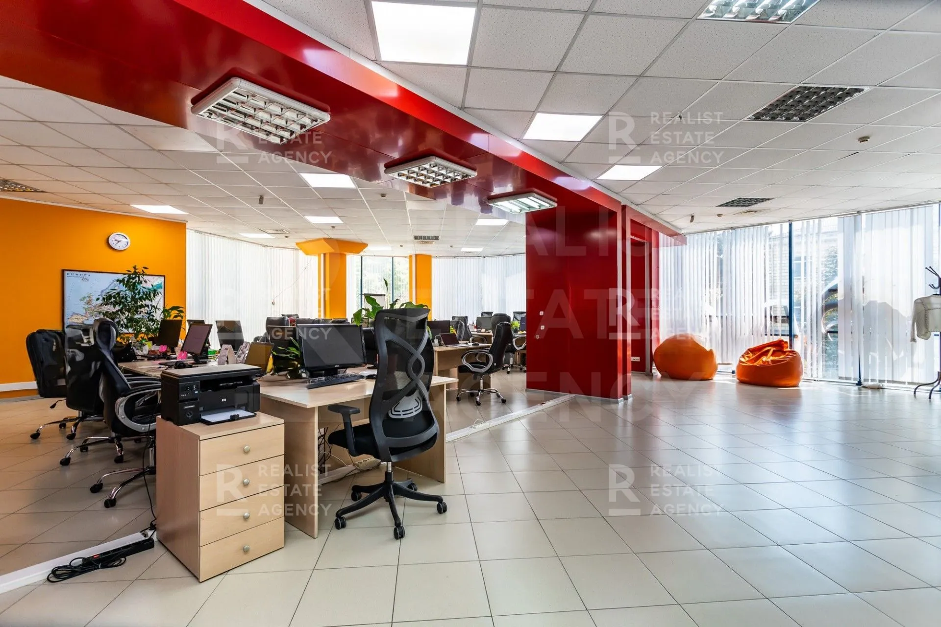 Spațiu comercial, 215 m² — Imagine 3