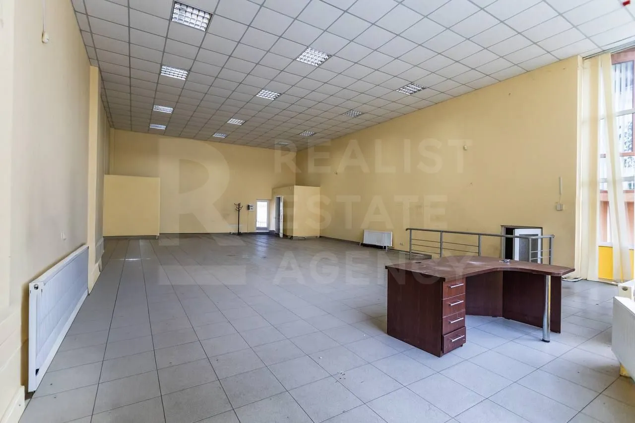 Spațiu comercial, 305 m² — Imagine 2