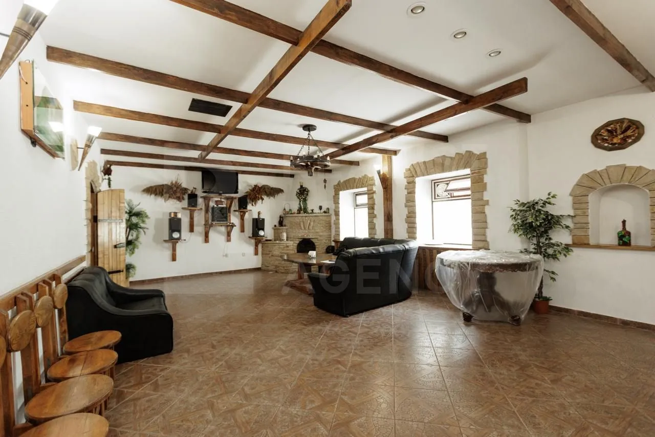 2-этажный дом, 5 комнат, 400 м² — Изображение 3