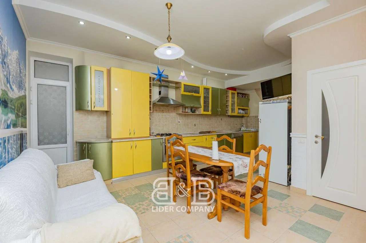 3-camere apartament, 115 m² — Imagine 2