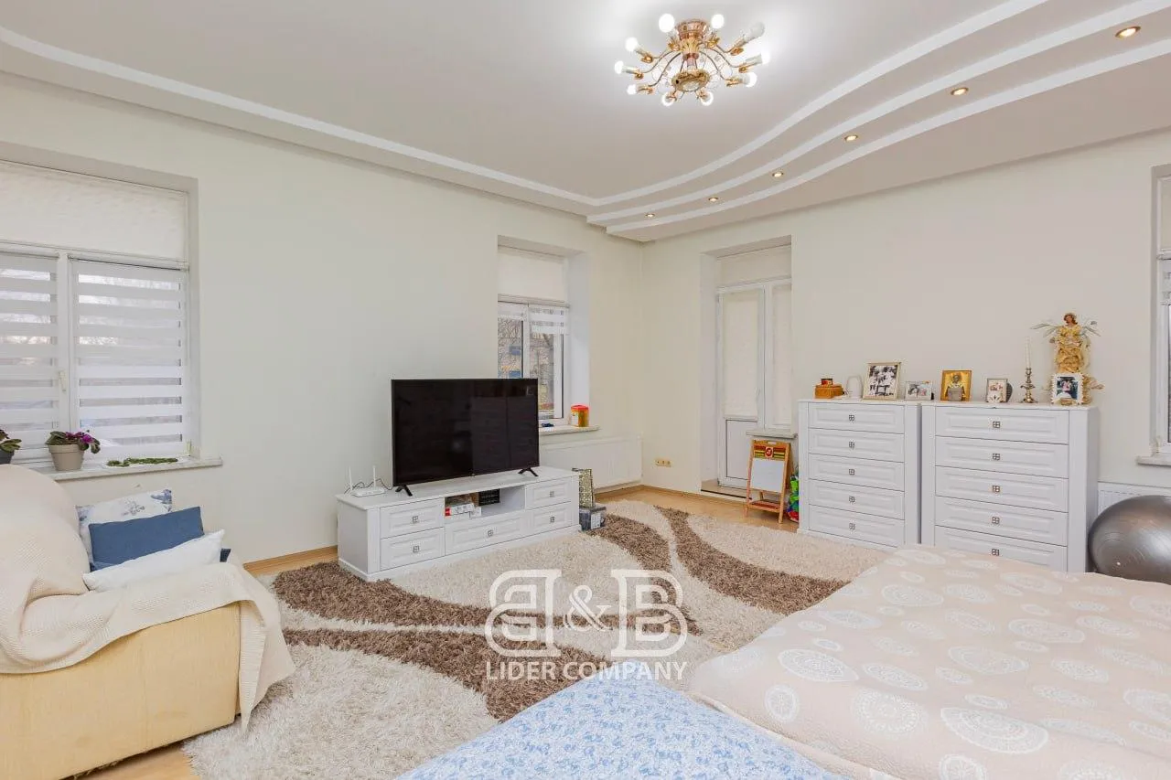 3-camere apartament, 115 m² — Imagine 1