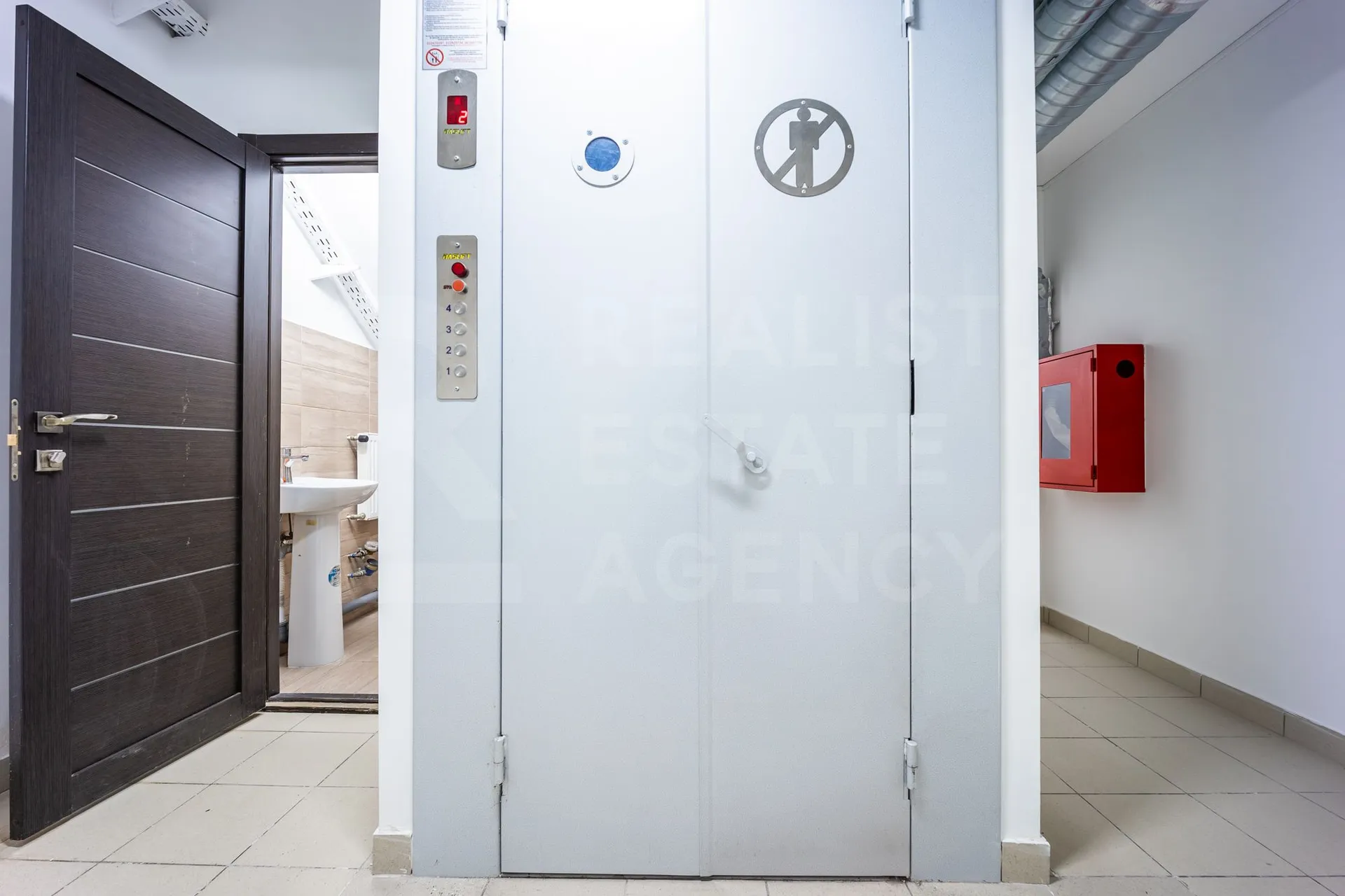 Spațiu comercial, 130 m² — Imagine 4