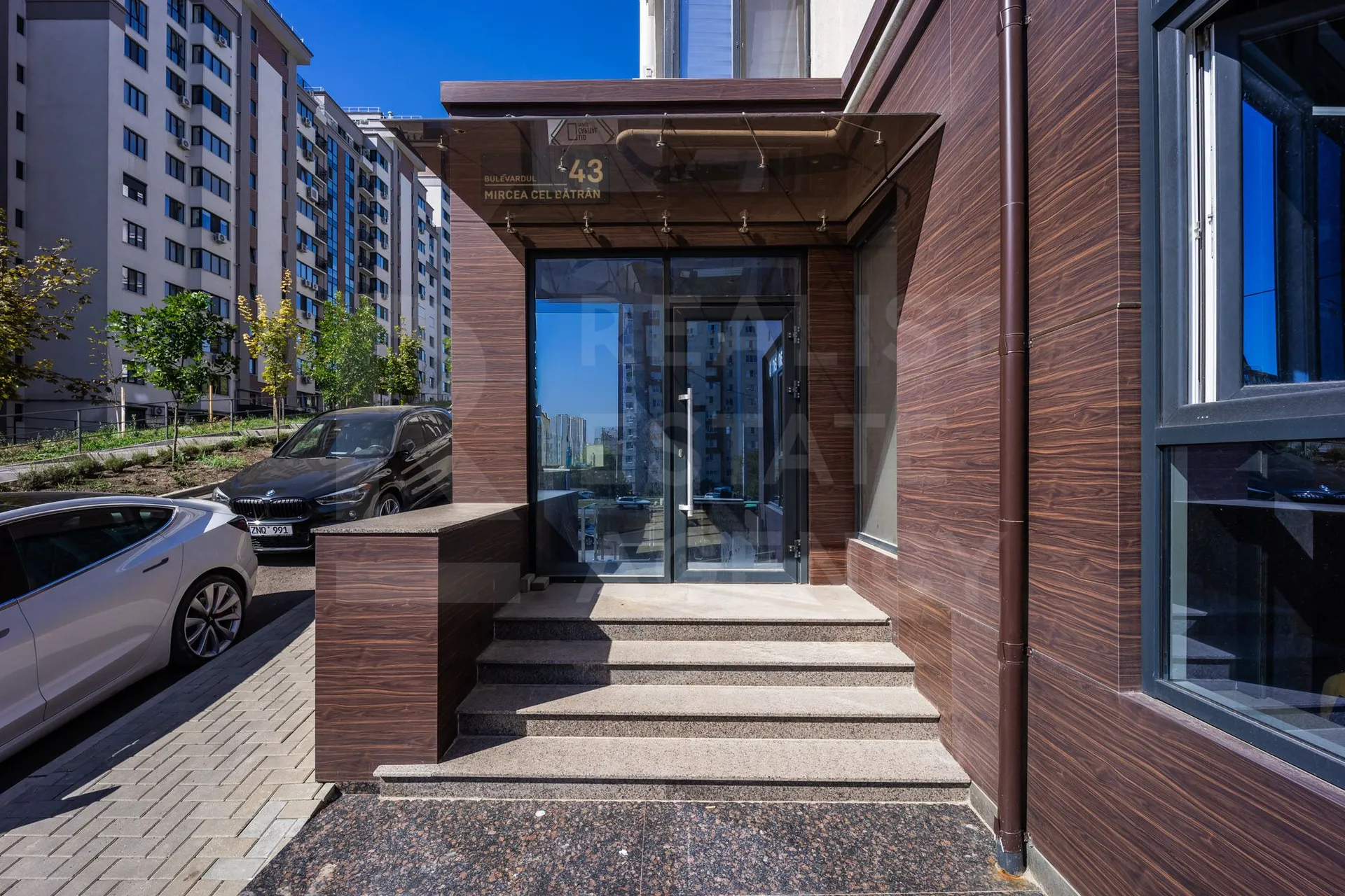 Spațiu comercial, 112 m² — Imagine 2