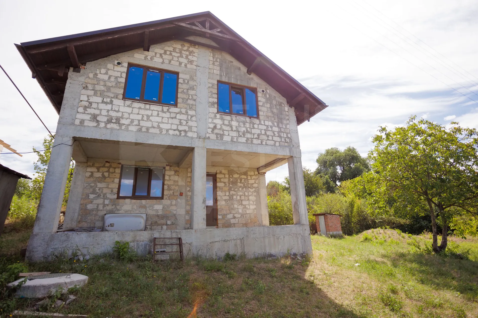 2-etaje casă, 5 camere, 170 m² — Imagine 1