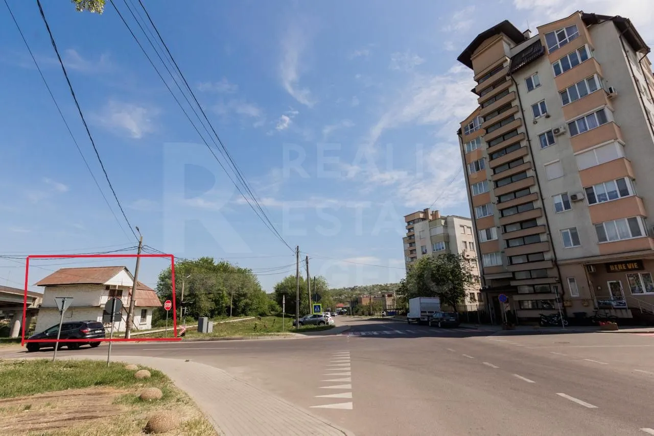 2-этажный дом, 3 комнаты, 140 м² — Изображение 1