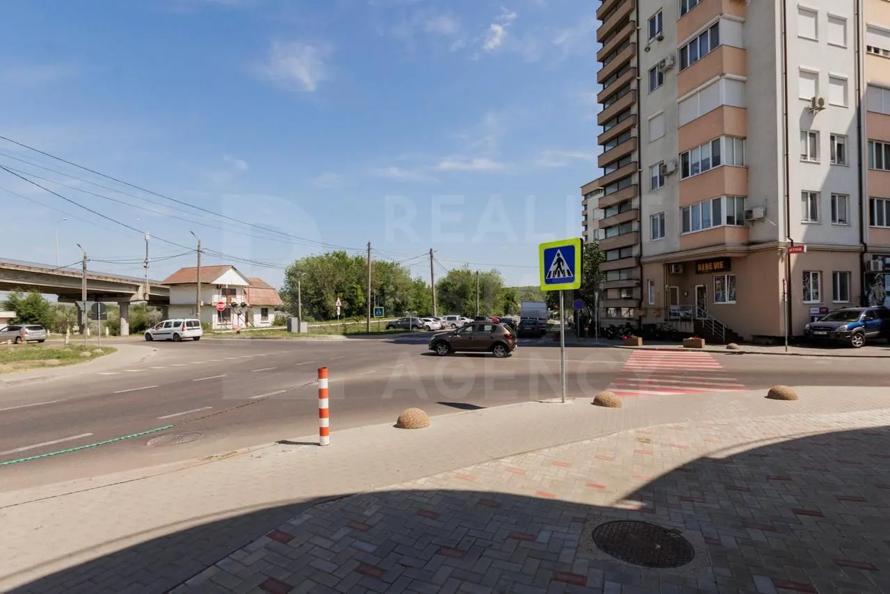 2-этажный дом, 3 комнаты, 140 м² — Изображение 2