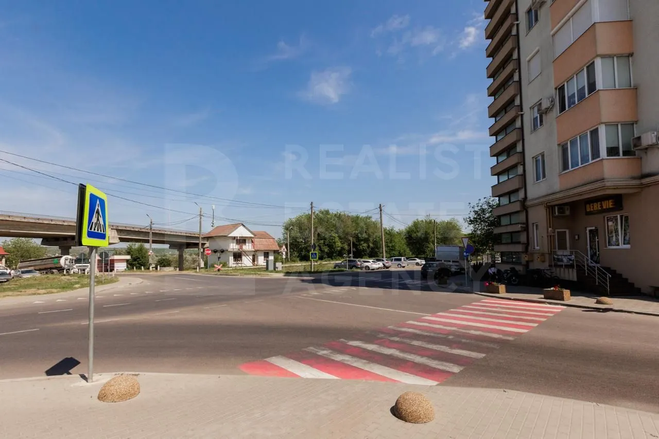 2-этажный дом, 3 комнаты, 140 м² — Изображение 3