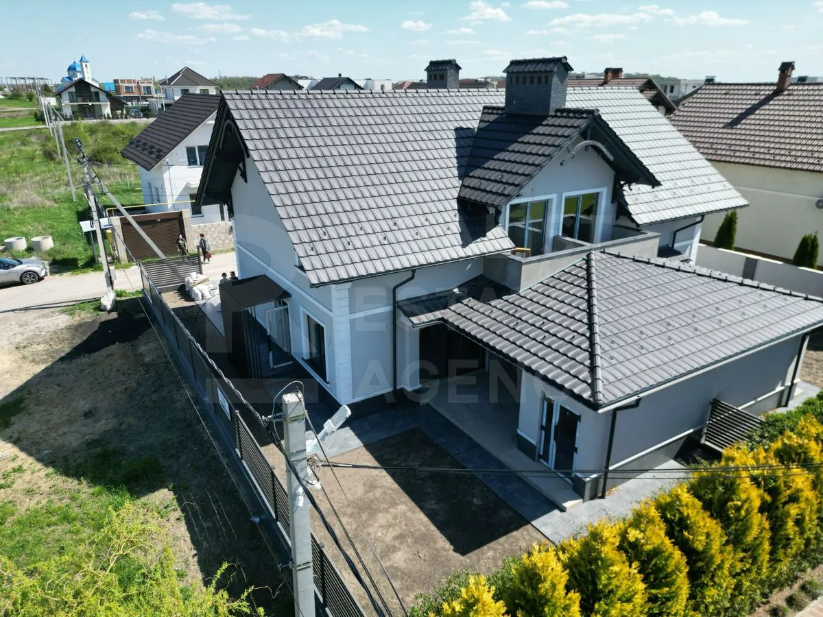 2-этажный дом, 4 комнаты, 150 м² — Изображение 1