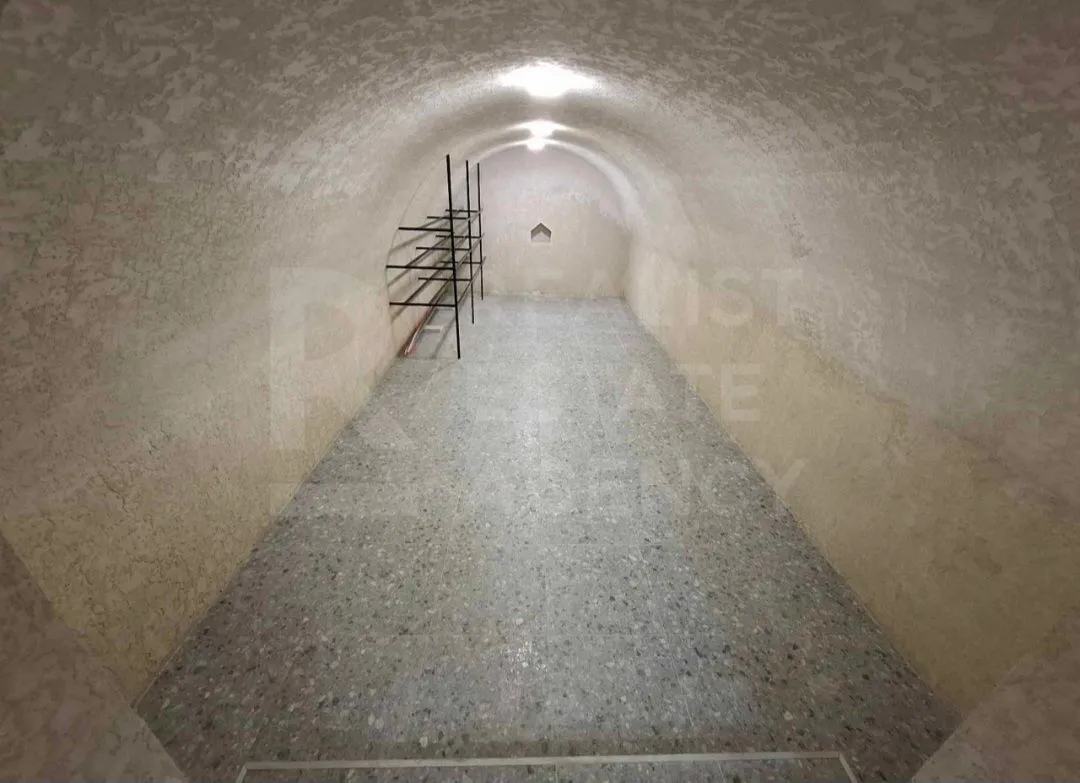 3-этажный дом, 3 комнаты, 235 м² — Изображение 3