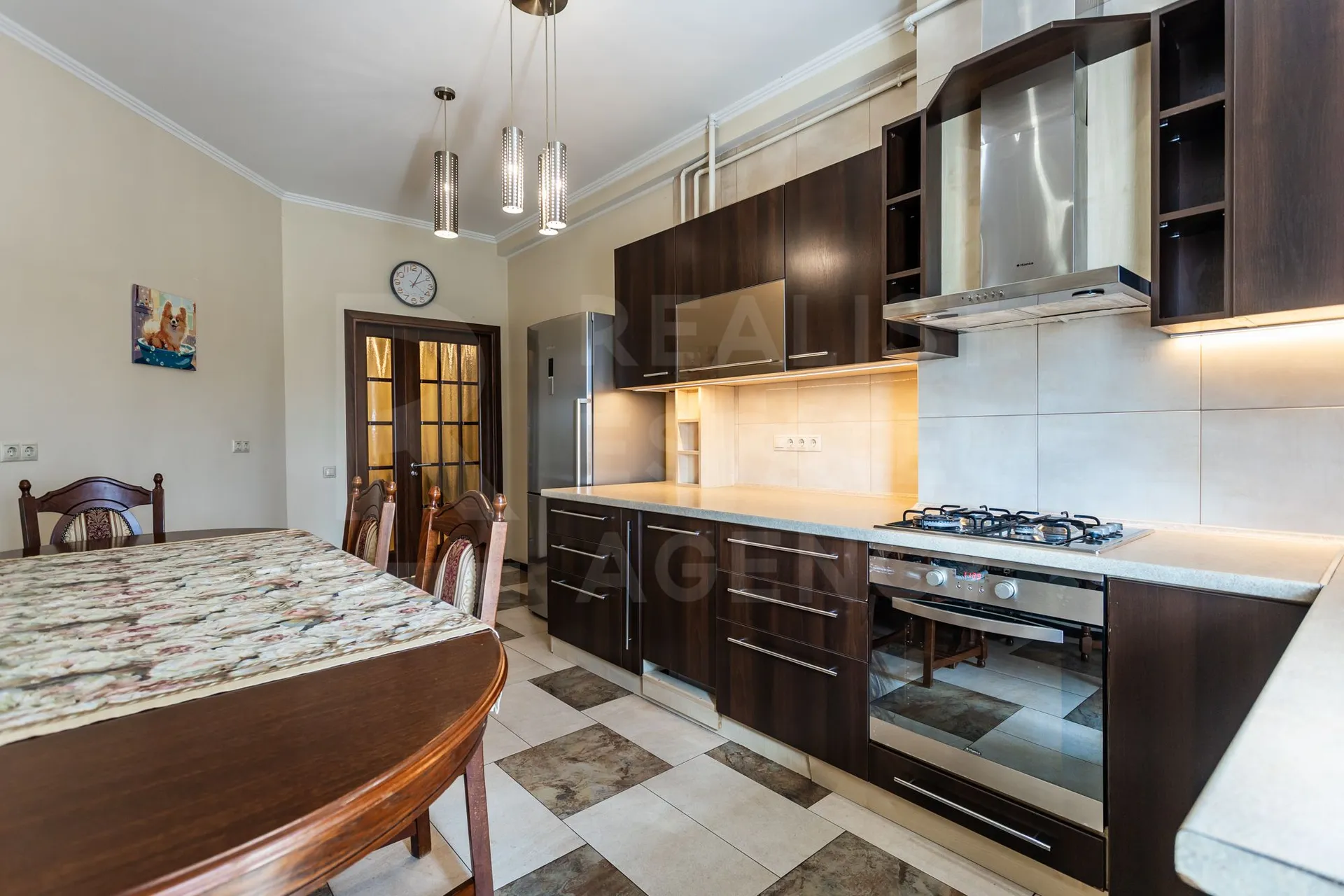 3-комнатная квартира, 142 м² — Изображение 2