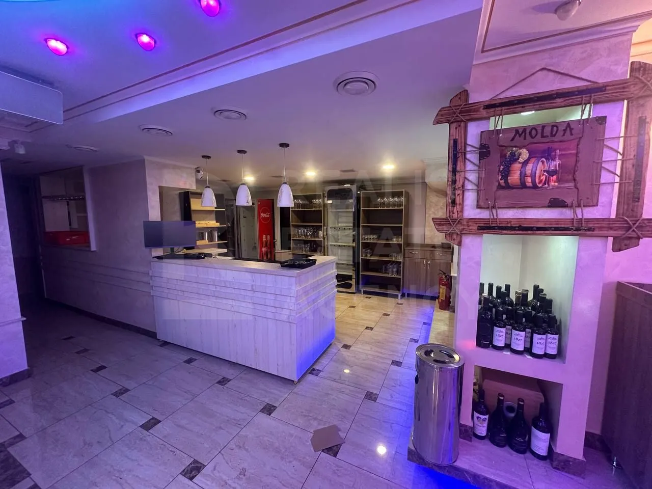 Spațiu comercial, 260 m² — Imagine 2