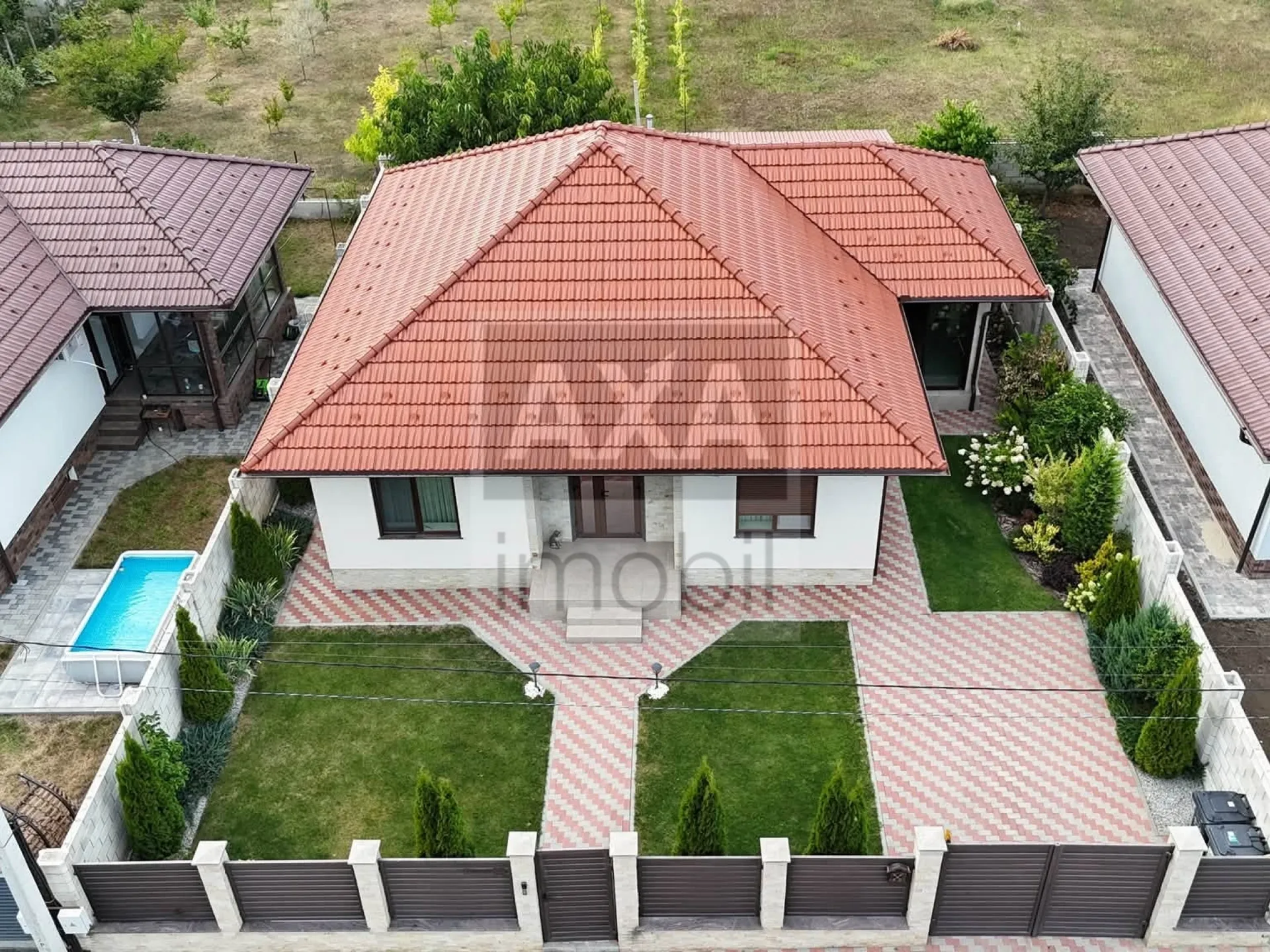 1-etaje casă, 3 camere, 100 m² — Imagine 1