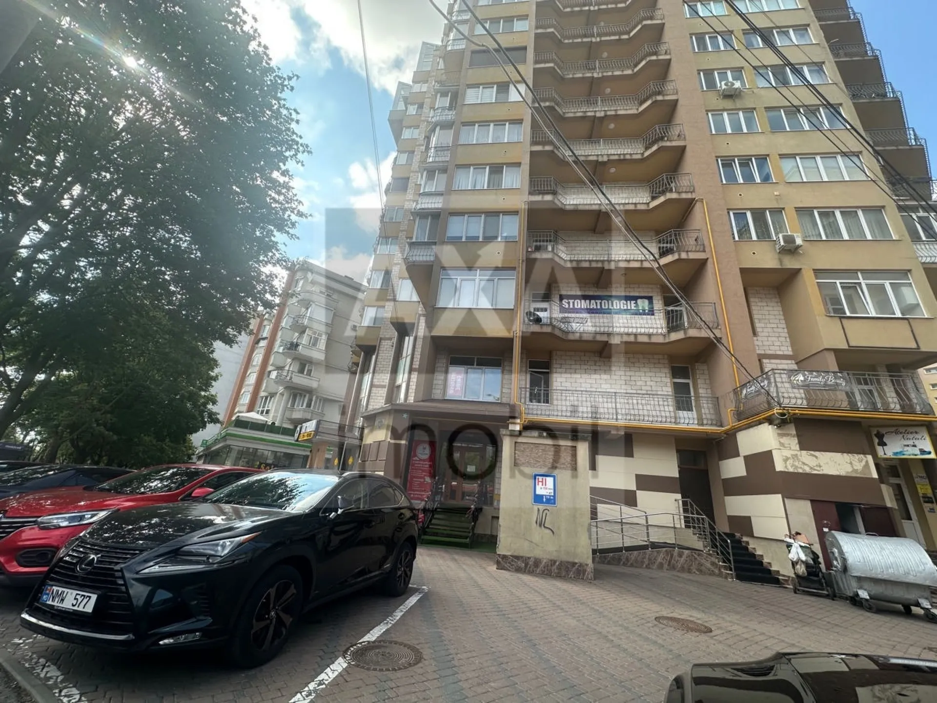 Spațiu comercial, 320 m² — Imagine 1