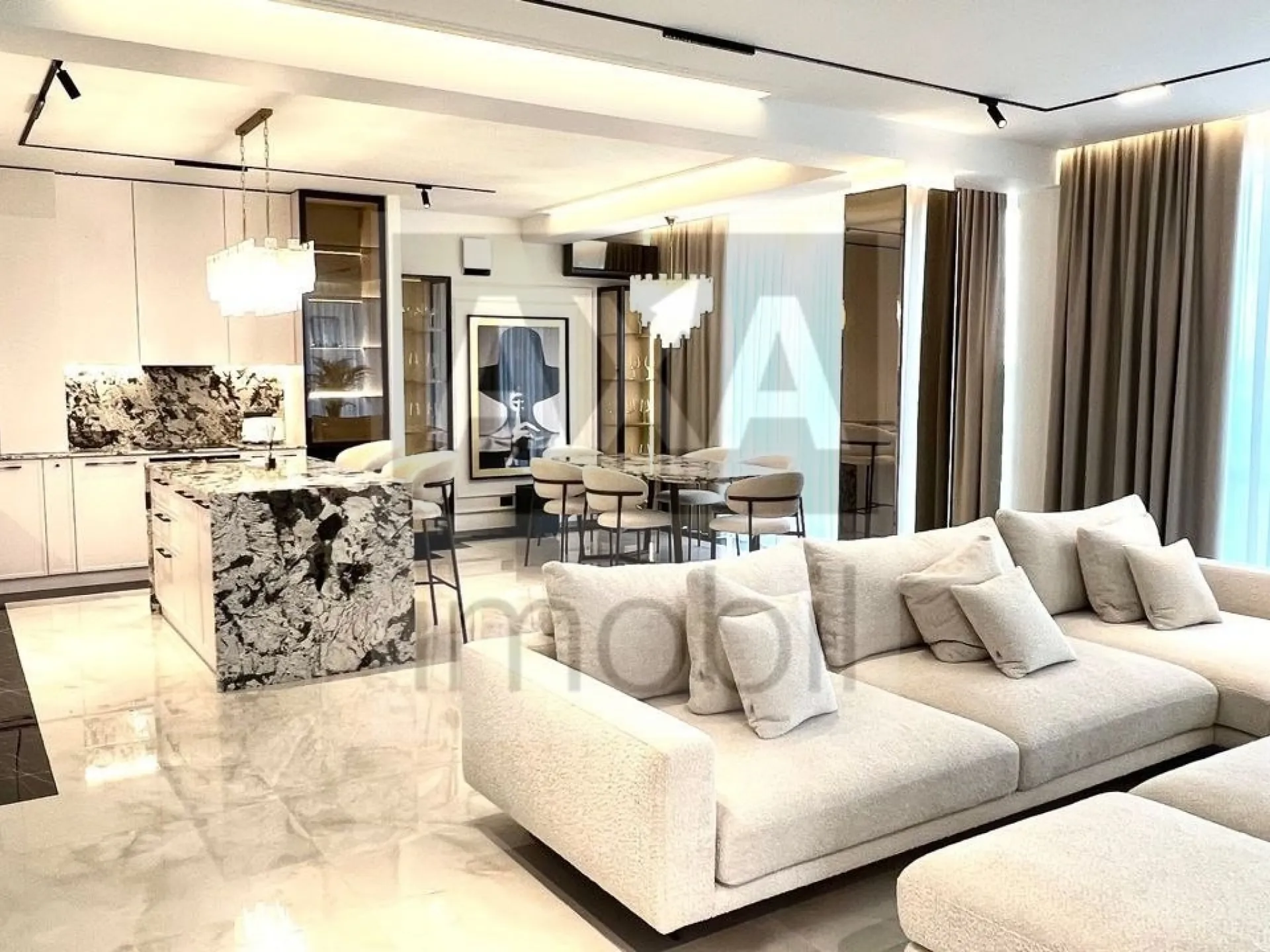3-etaje casă, 7 camere, 300 m² — Imagine 2