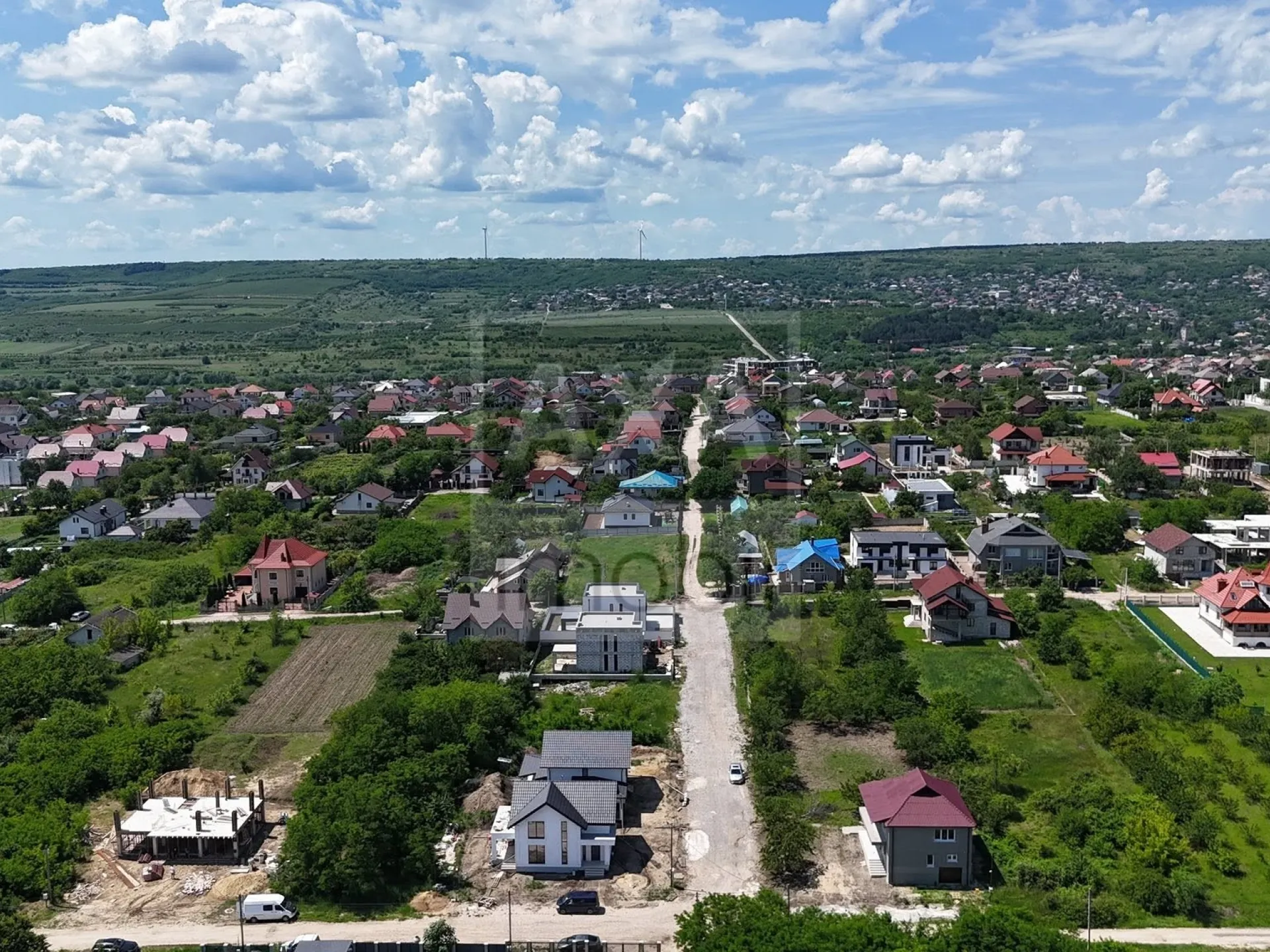 2-этажный дом, 3 комнаты, 250 м² — Изображение 2