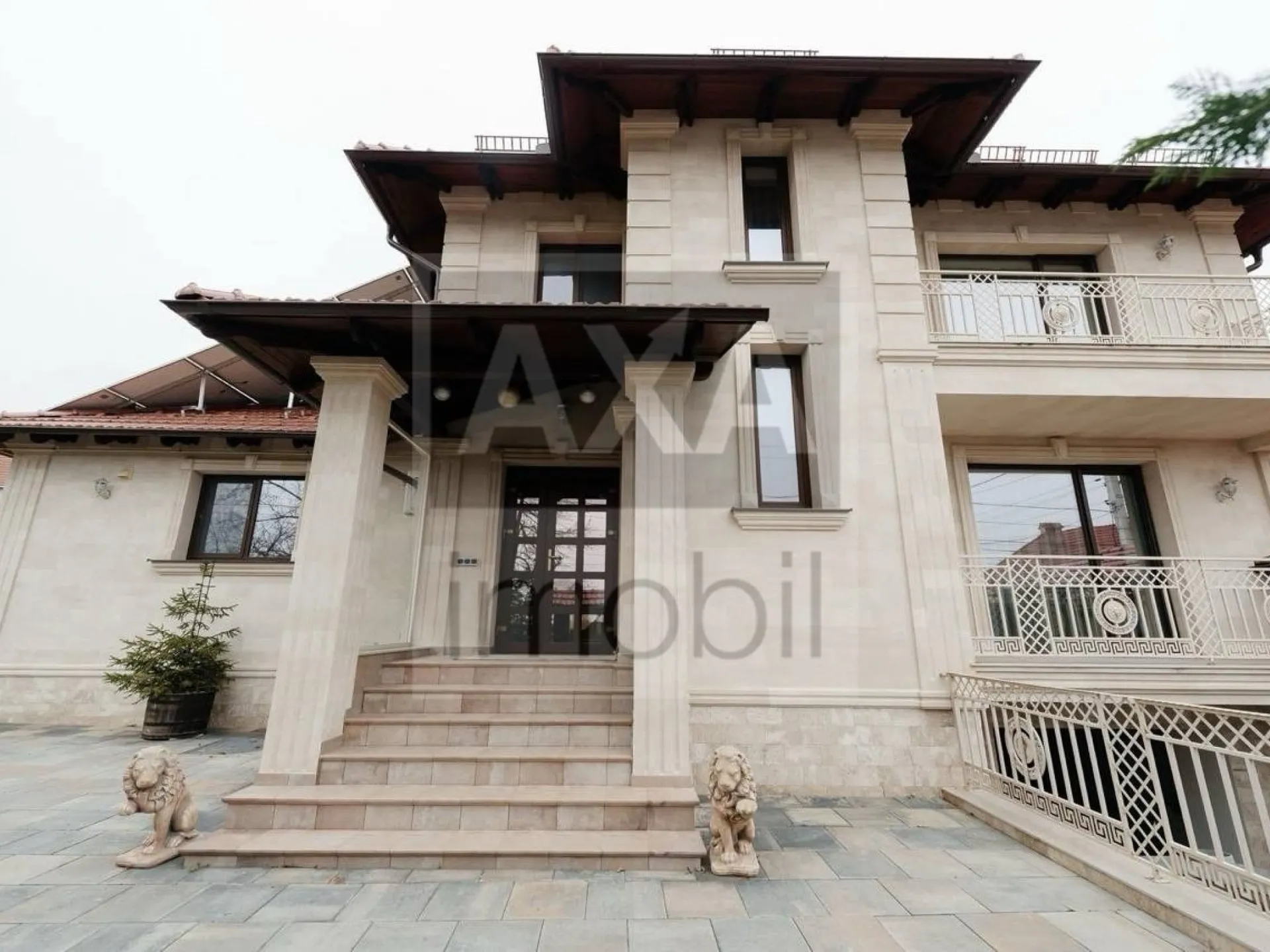 2-этажный дом, 4 комнаты, 250 м² — Изображение 1