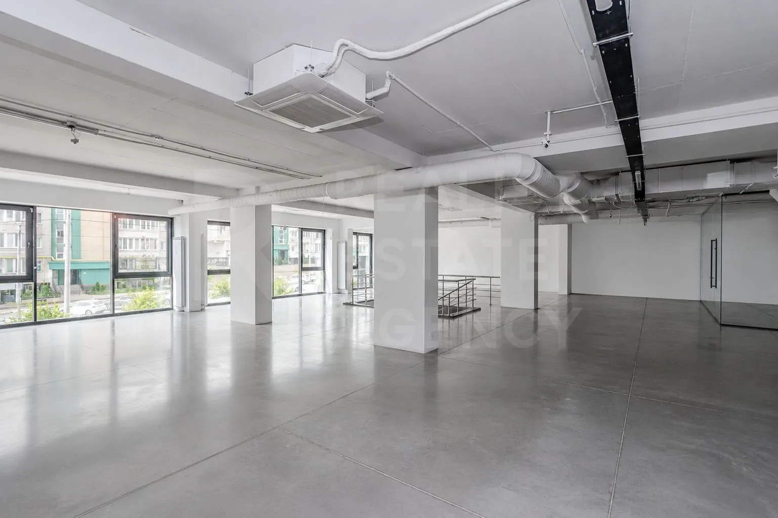 Trade space, 628.2 m² — Image 1