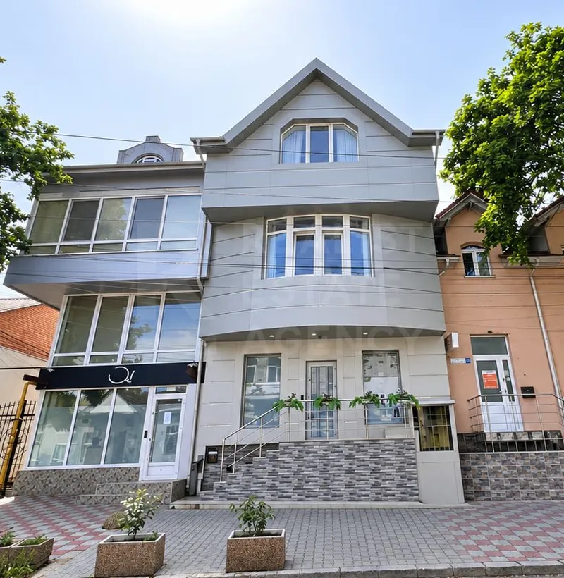 Spațiu comercial, 210 m² — Imagine 4