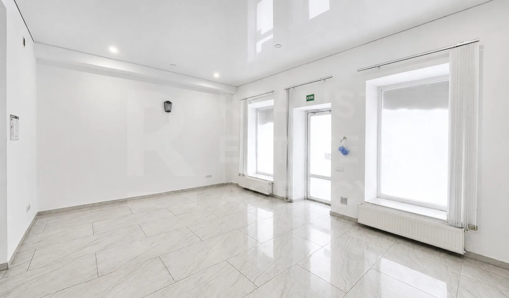 Spațiu comercial, 210 m² — Imagine 1