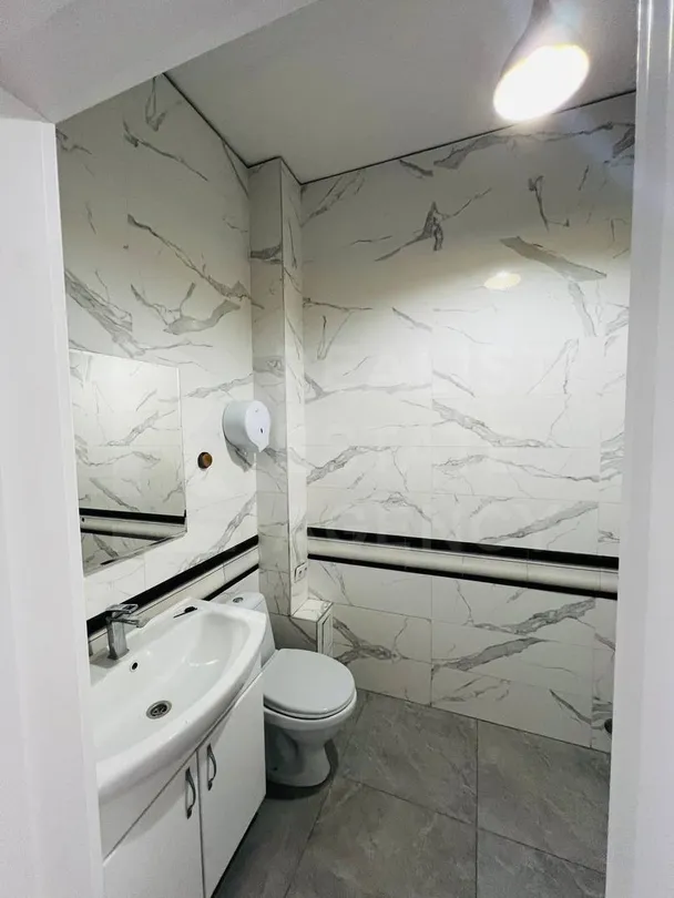 Spațiu comercial, 210 m² — Imagine 2