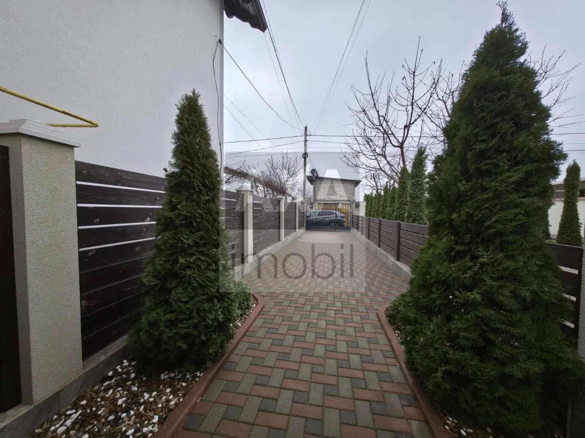 2-etaje casă, 3 camere, 125 m² — Imagine 1